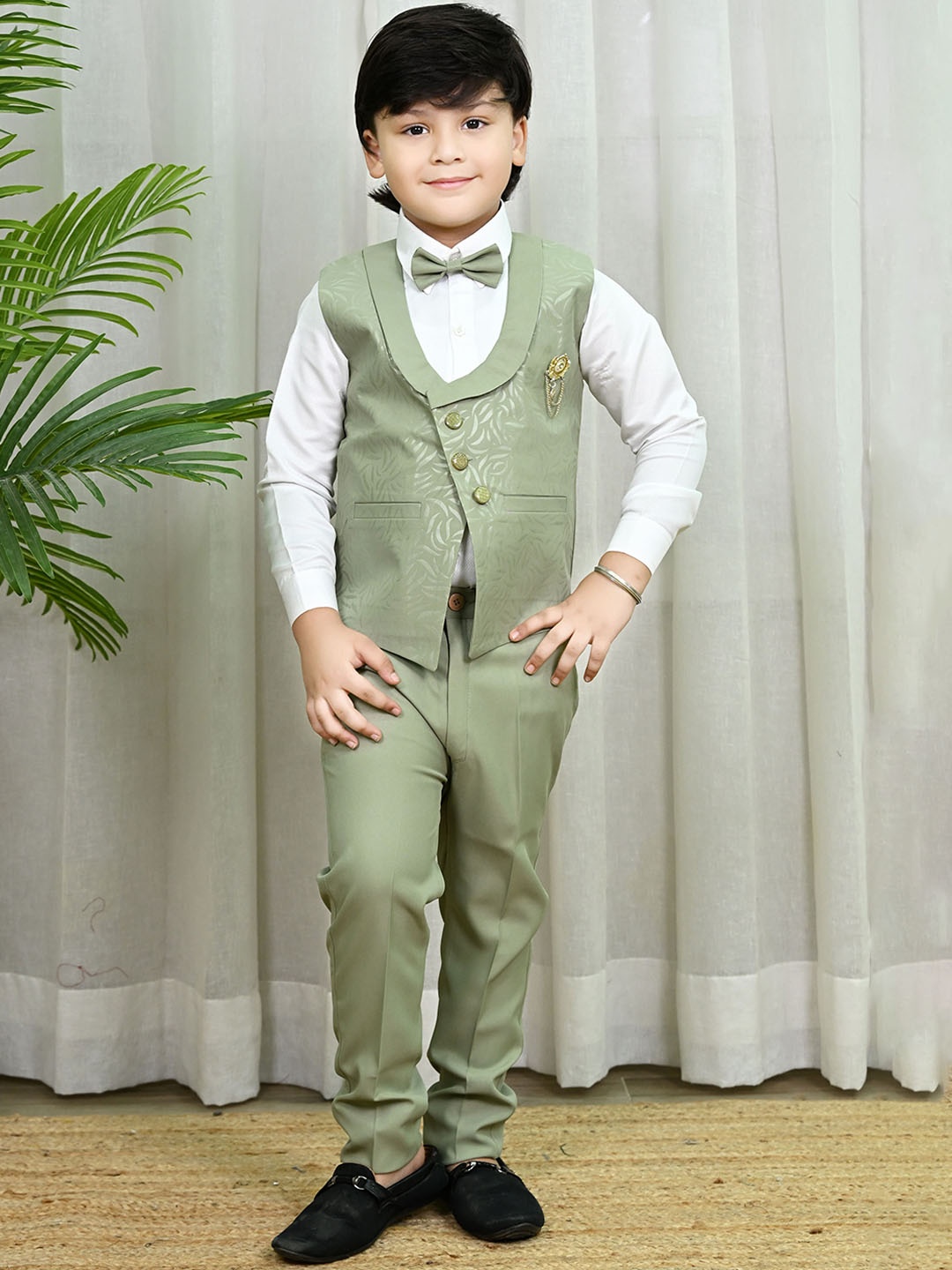 

BT DEZINES Boys Textured 3 Piece Suit Set, Green