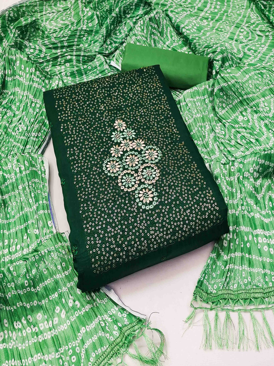 

Maroosh Floral Embroidered Sequinned Unstitched Dress Material, Green