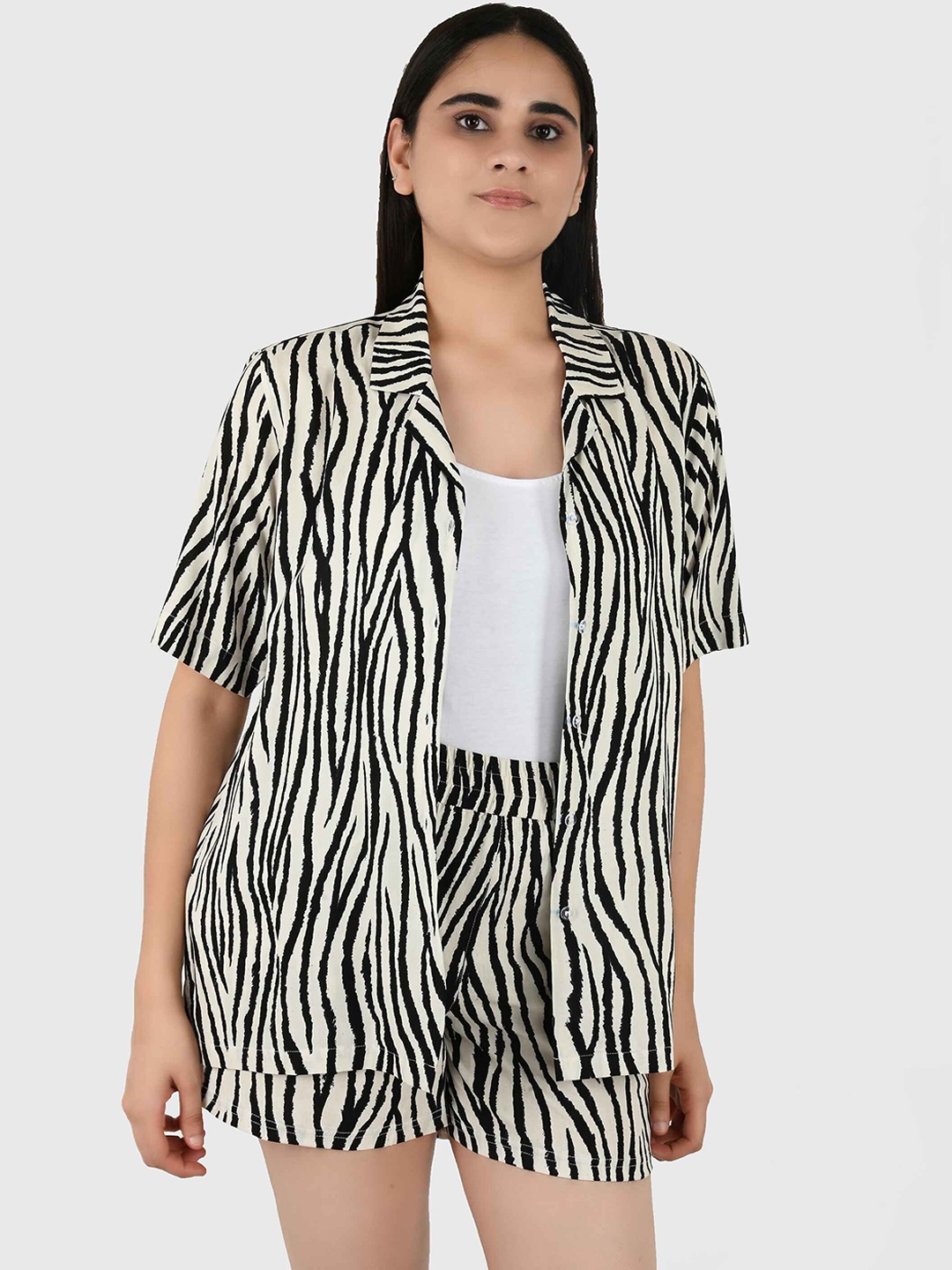 

Blissence Abstract Printed Lapel Collar Swimwear Cover up Set, Black