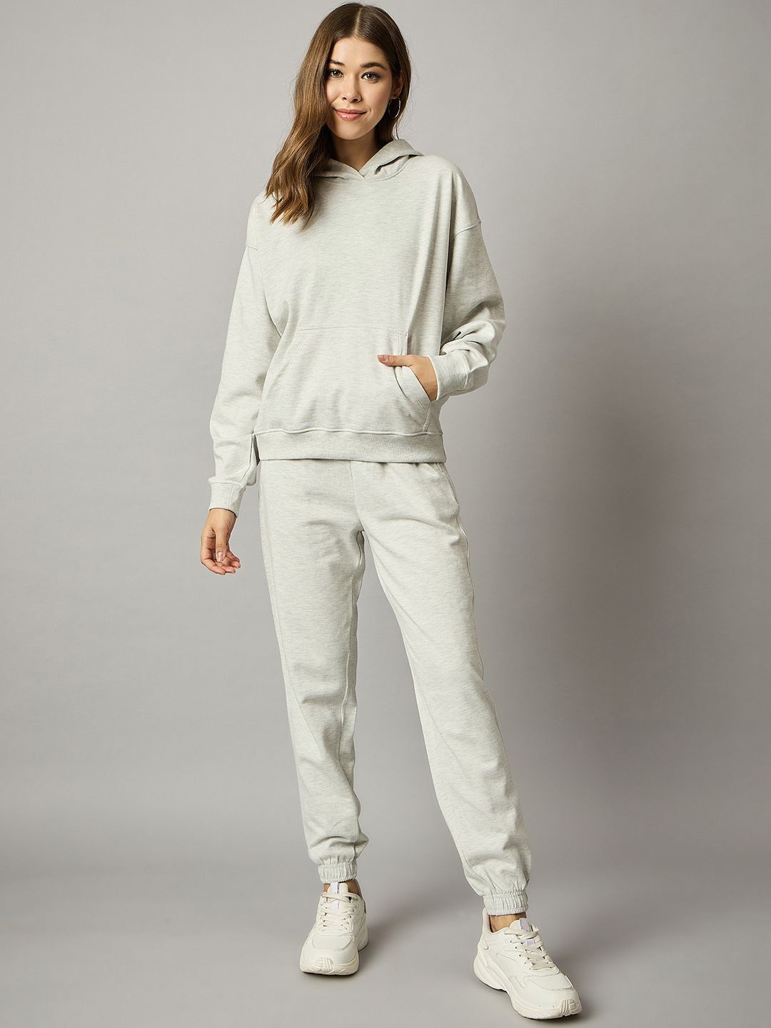 

Nun Hooded Sweatshirt With Joggers, Grey