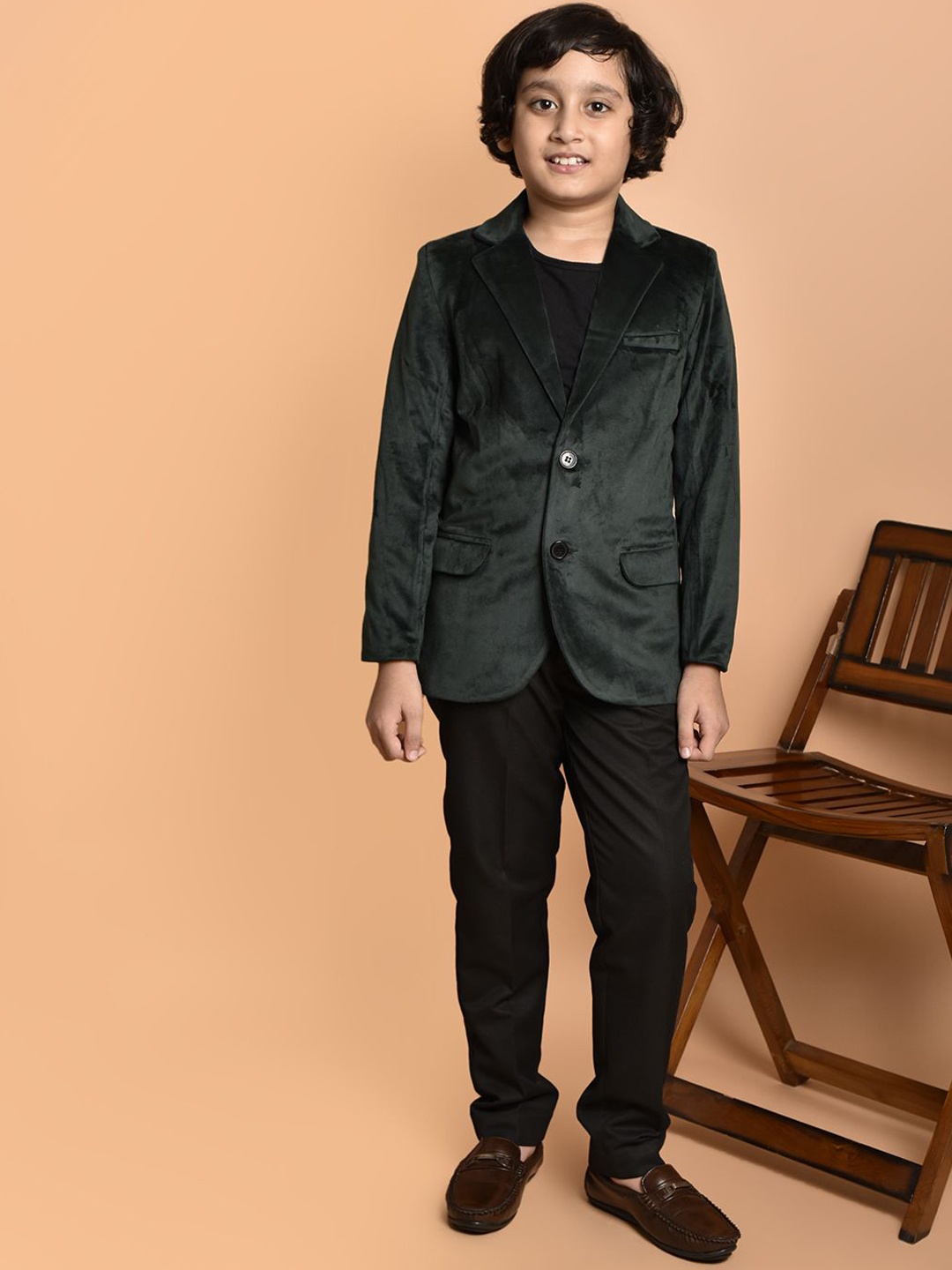 

PRINTINDIA Boys Slim-Fit Single-Breasted Velvet Blazer, Green