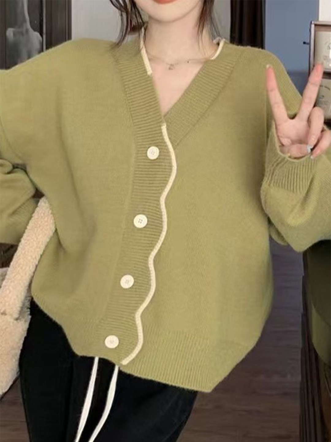 

LULU & SKY Women V - Neck Long Sleeves Cardigan Sweater, Green