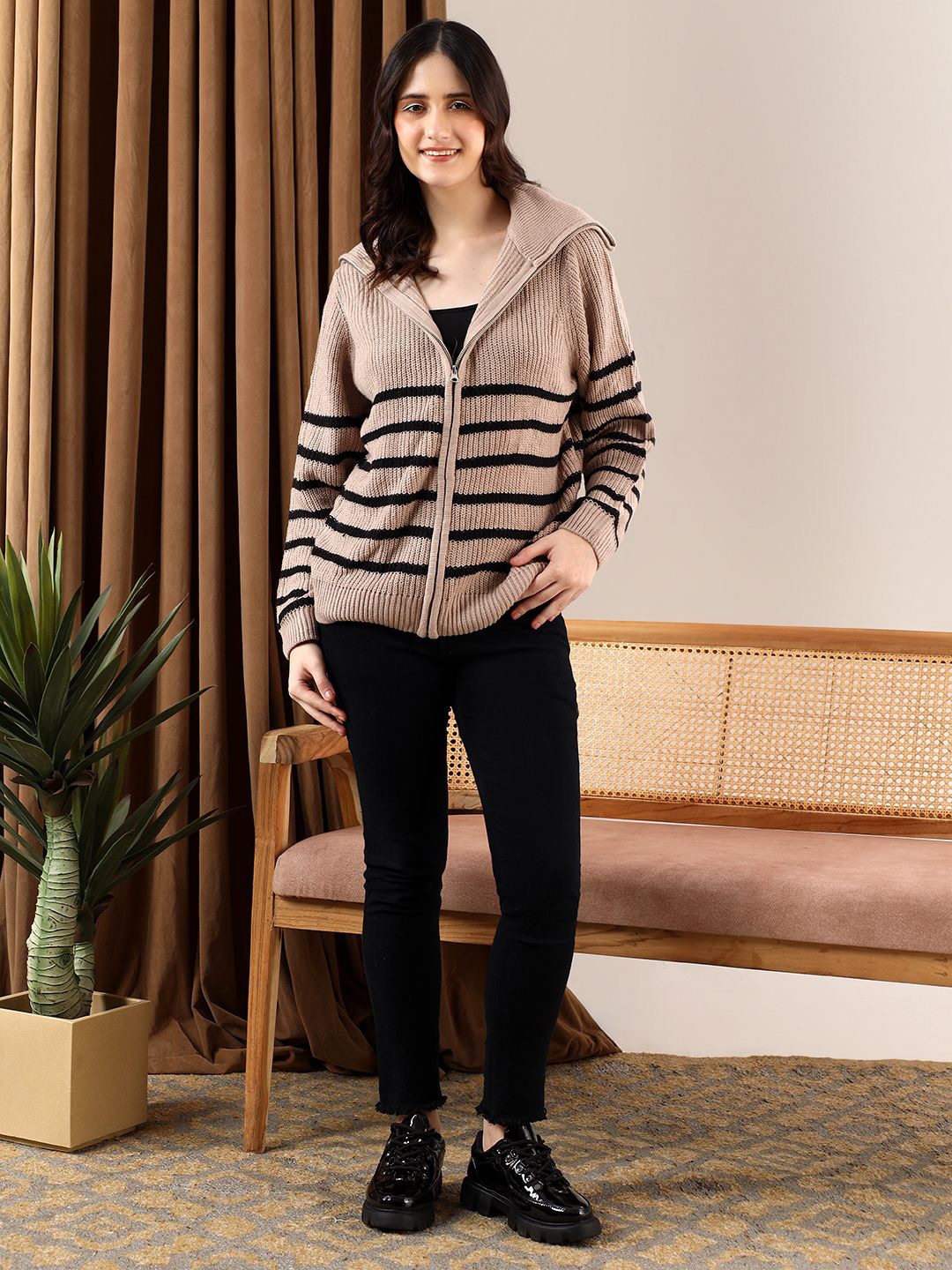 

Stylecast X Kotty Women Striped Cardigan, Brown
