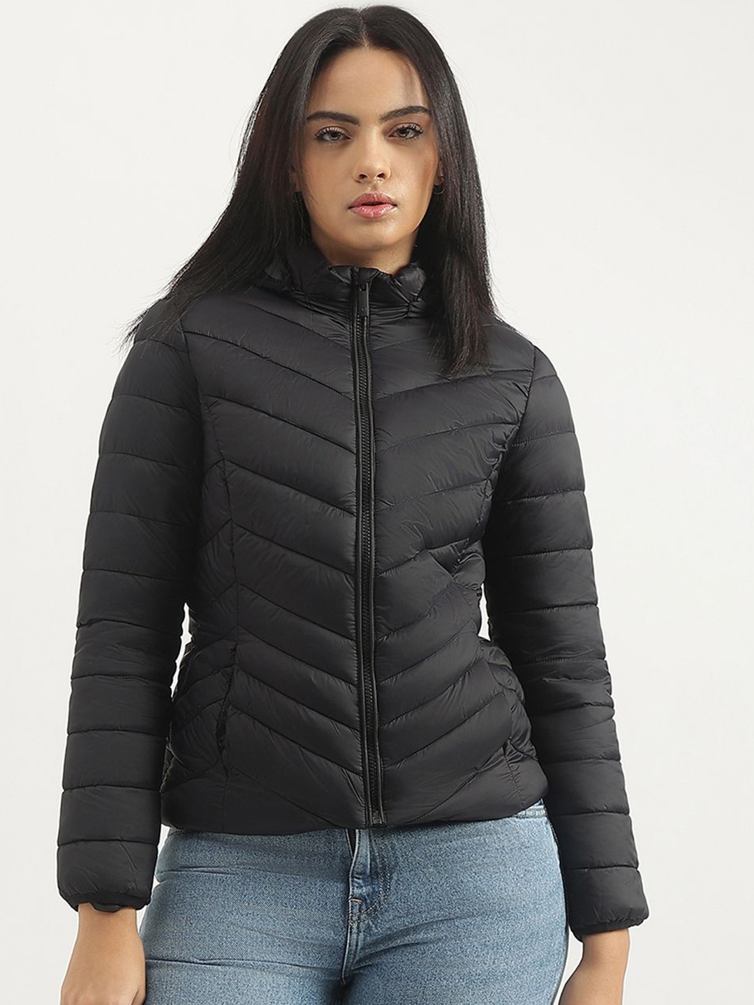 

United Colors of Benetton Hooded Solid Casual Puffer Jacket, Black