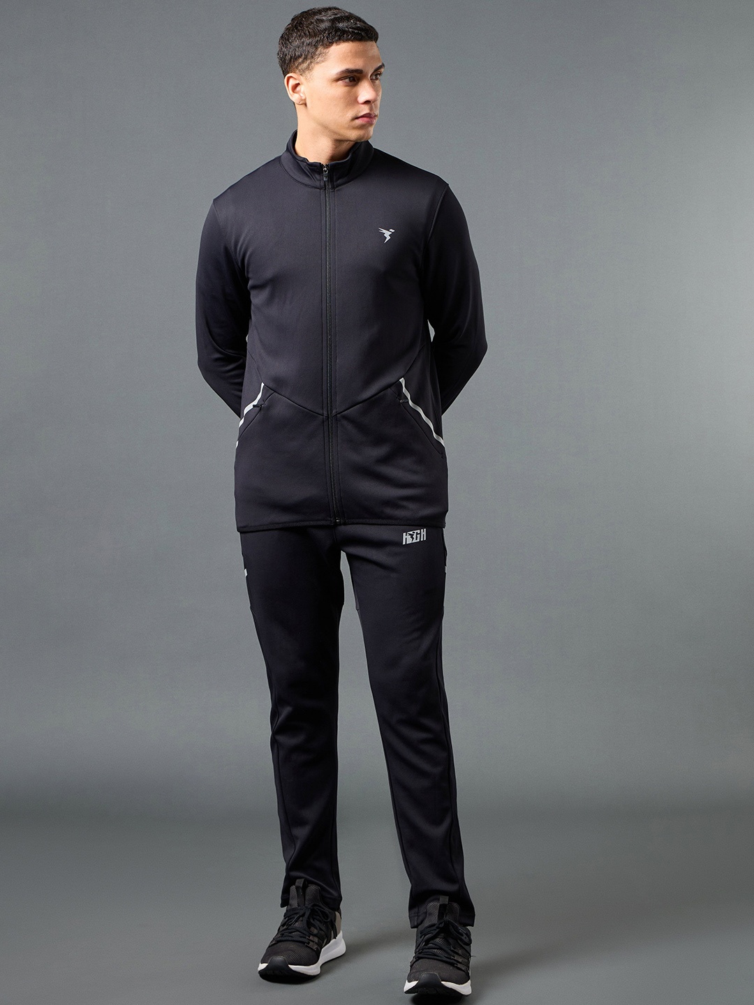 

Technosport Men Solid Mid-Rise Tracksuit, Black