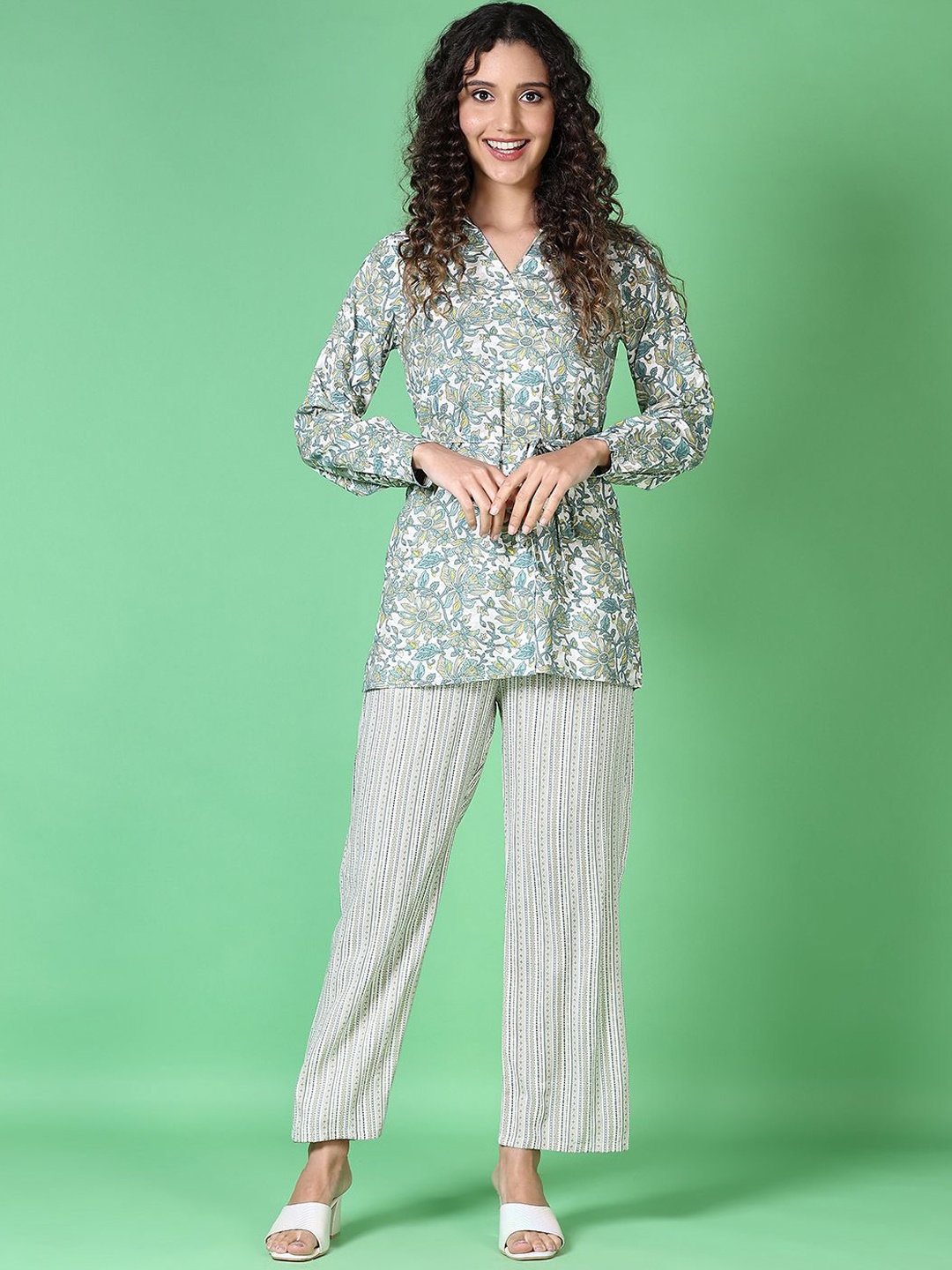 

V-Mart Floral Printed Shirt Collar Long Sleeves Top With Trouser, White