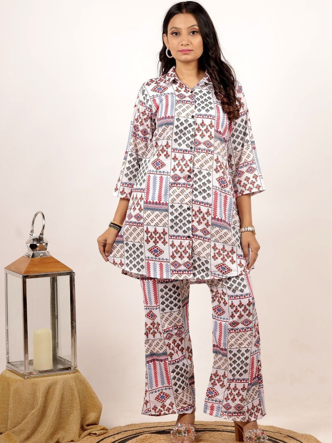 

NIJANAND TEXTILE Geometric Printed Pure Cotton Co-Ords, White