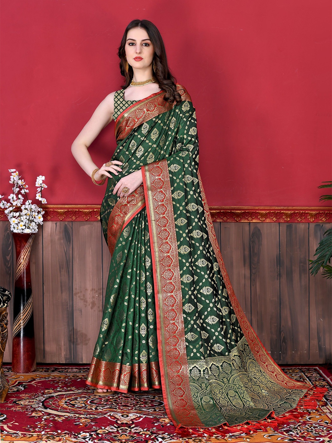 

Anaita Woven Design Zari Banarasi Saree, Green