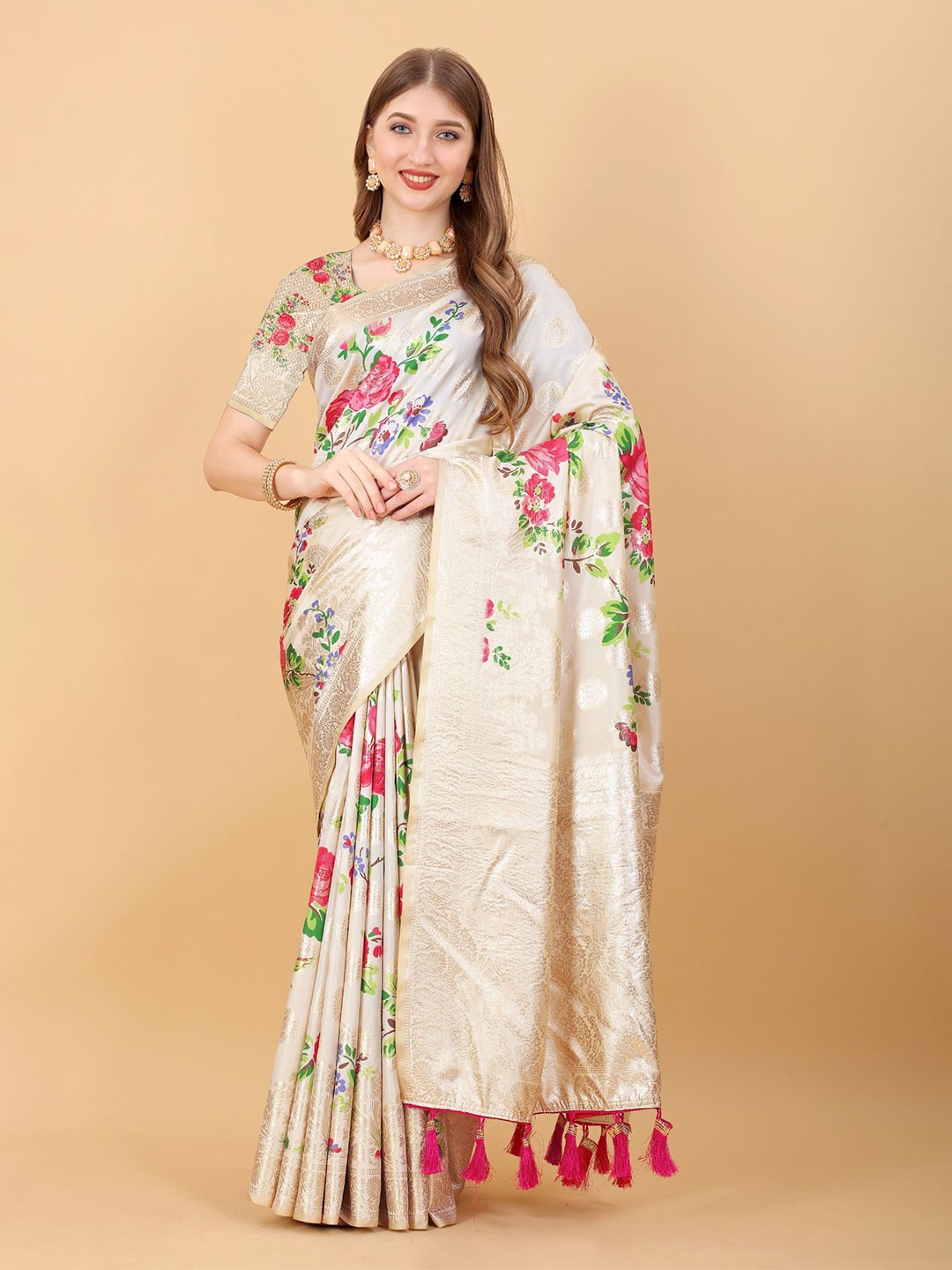 

Anaita Women Floral Printed Zari Saree, Cream