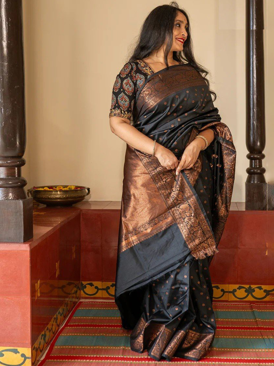 

Fashion Booms Woven Design Zari Pure Silk Banarasi Saree, Black