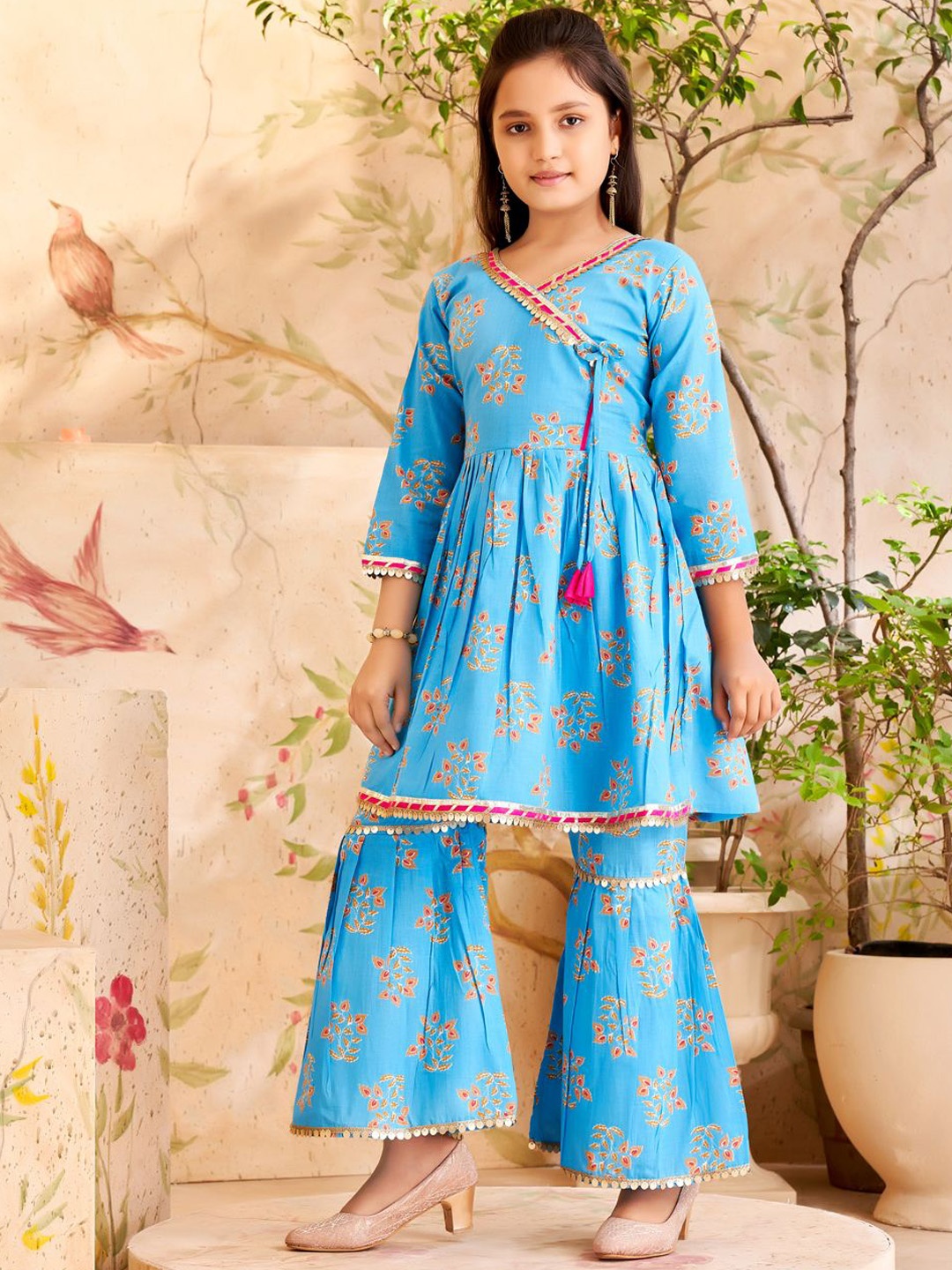 

Sangria Girls Floral Printed Pure Cotton A Line Kurti With Sharara, Turquoise blue