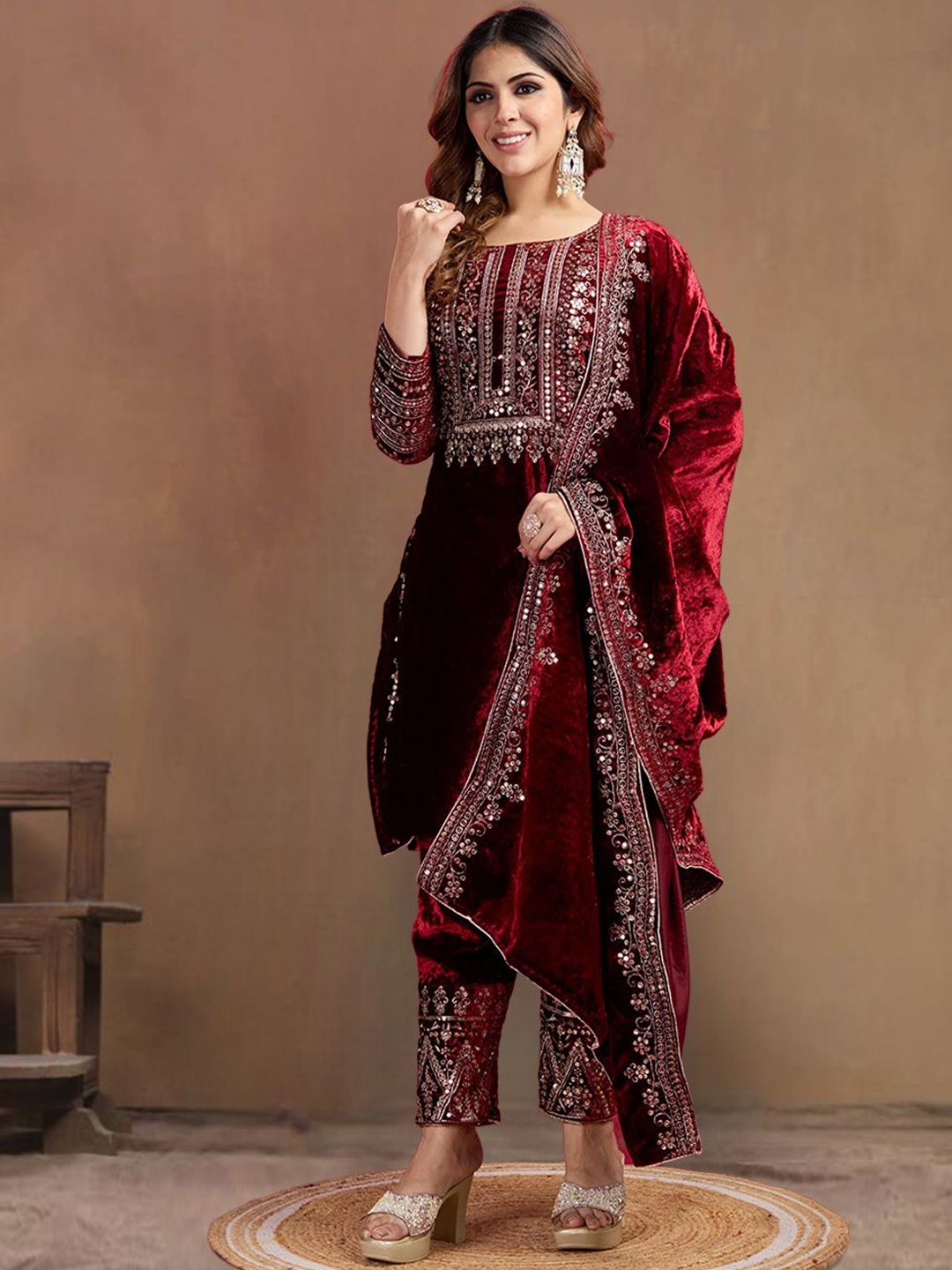 

KALINI Floral Embroidered Sequinned Velvet Straight Kurta With Pyjama & Dupatta, Red