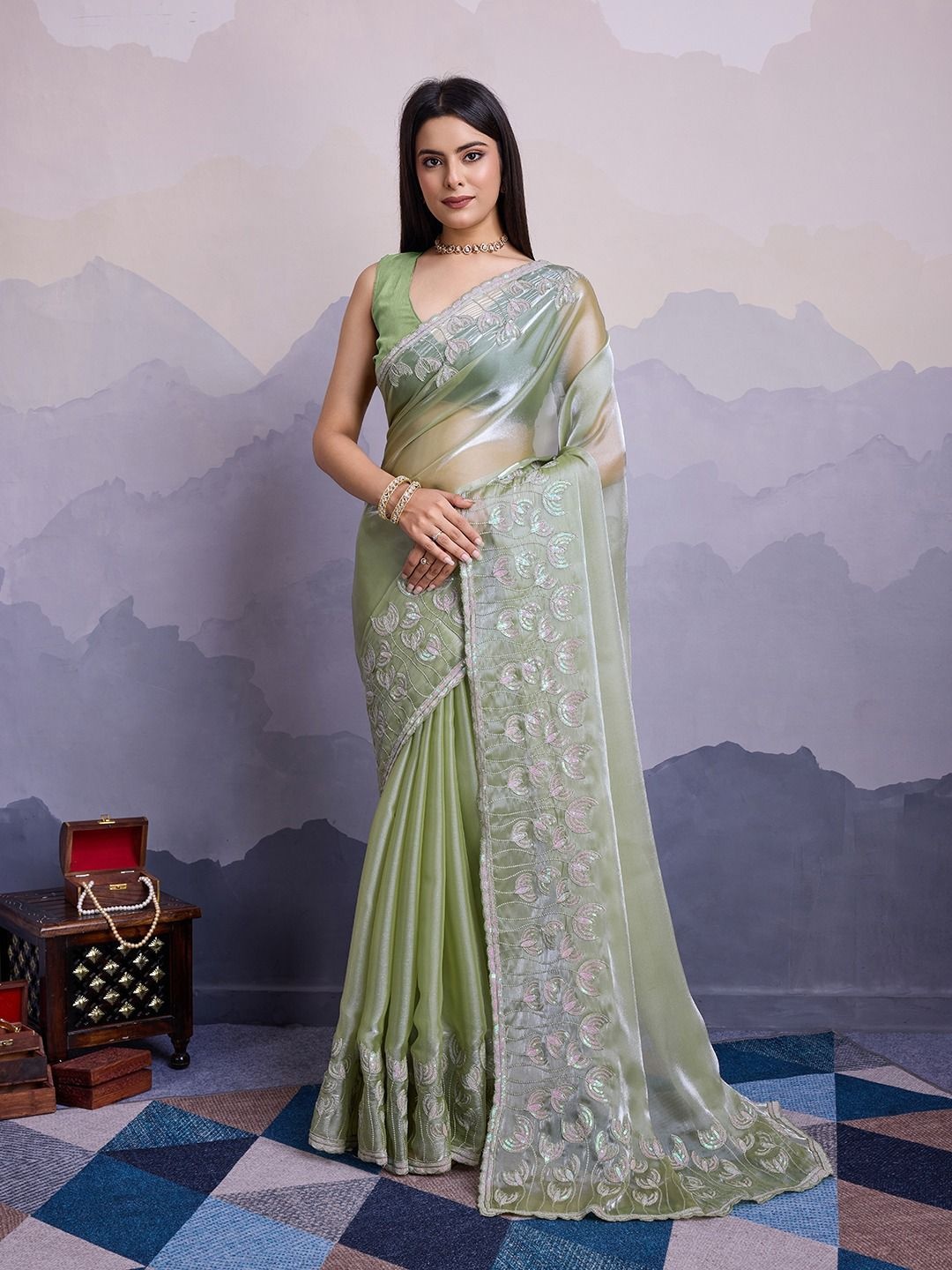 

VenderVilla Floral Sequinned Embroidered Party Wear Saree, Green