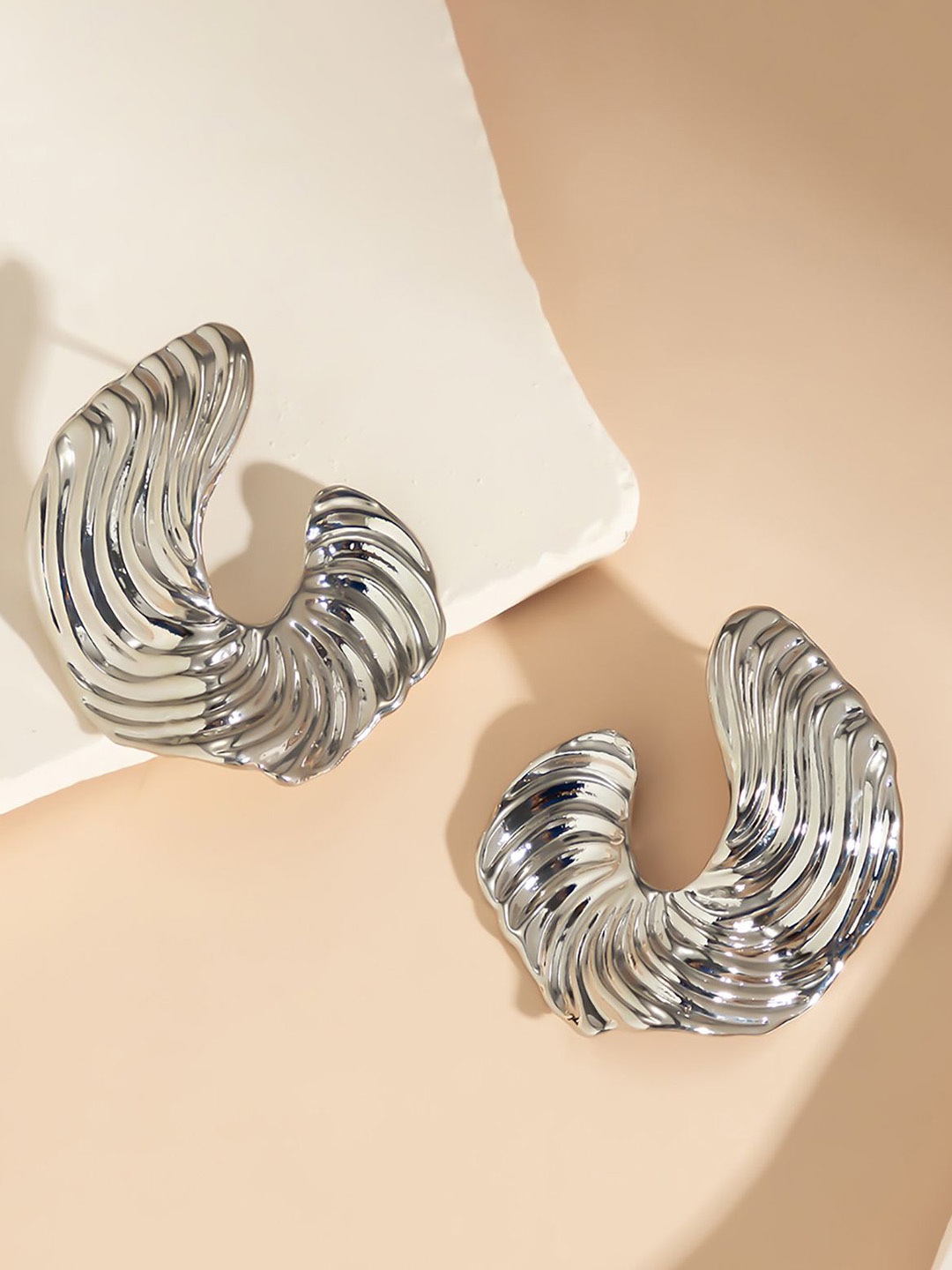 

StyleCast x Revolte Silver-Plated Oval Chunky Drop Earrings