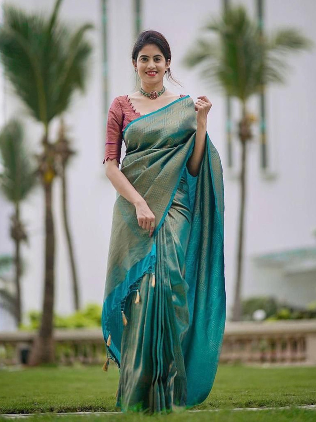 

Visit Wear Ethnic Motifs Zari Pure Silk Banarasi Saree, Teal