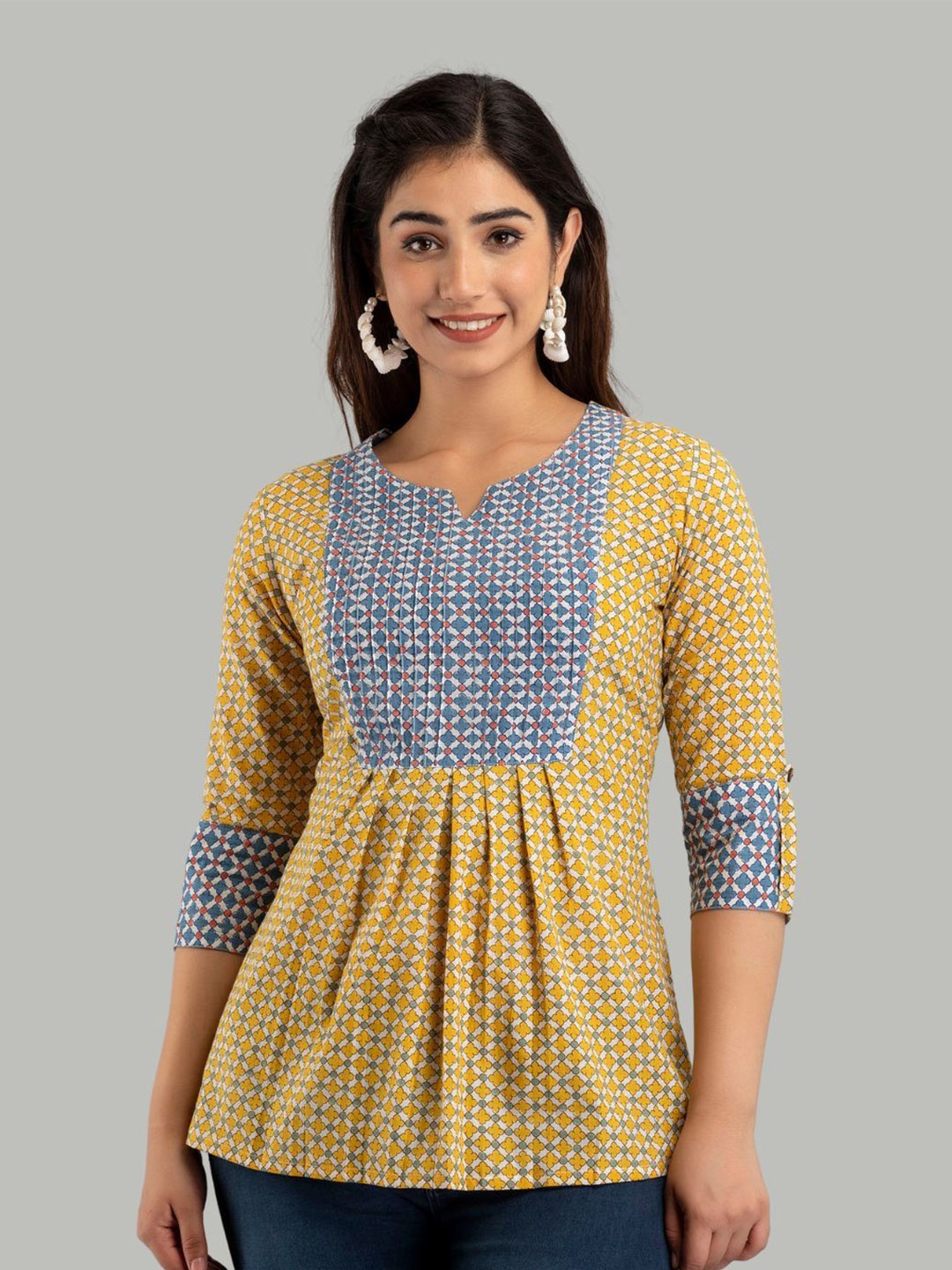 

FERANOID Women Floral Printed Pure Cotton Pleated Kurti, Yellow