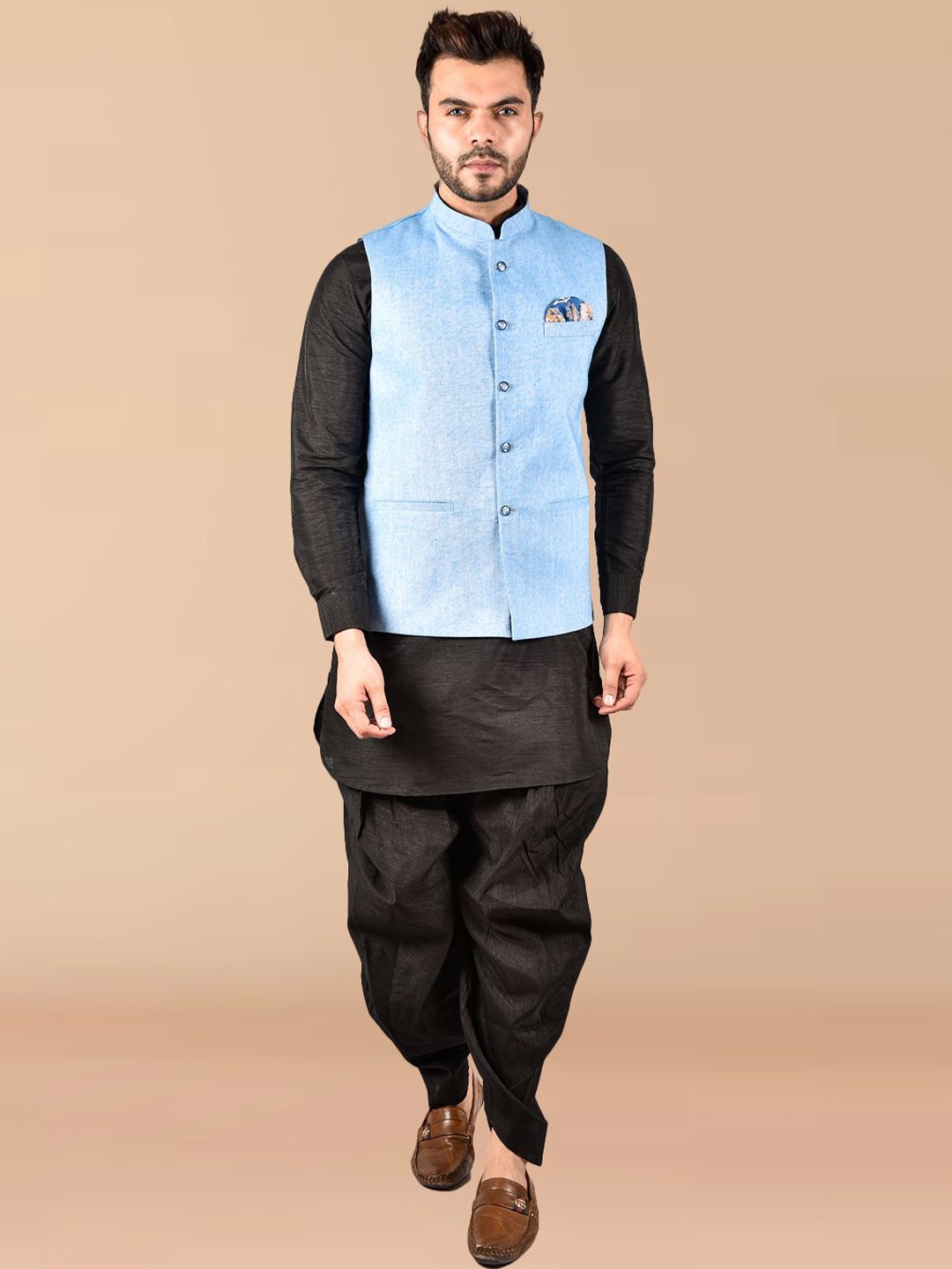 

PRINTINDIA Mandarin Collar Pure Silk Straight Kurta With Harem Pants & Nehru jacket, Black