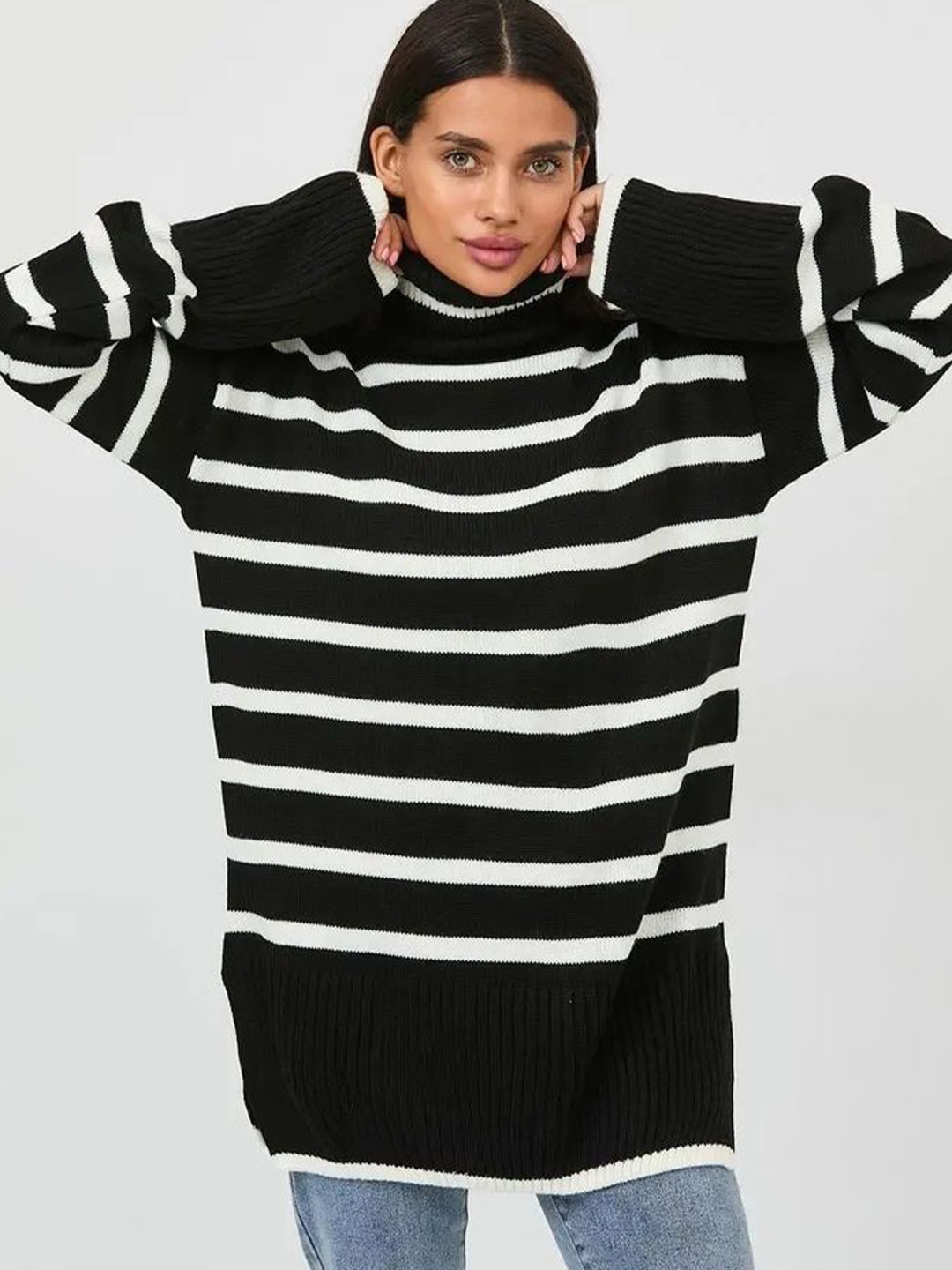 

LULU & SKY Women Striped Pullover, Black