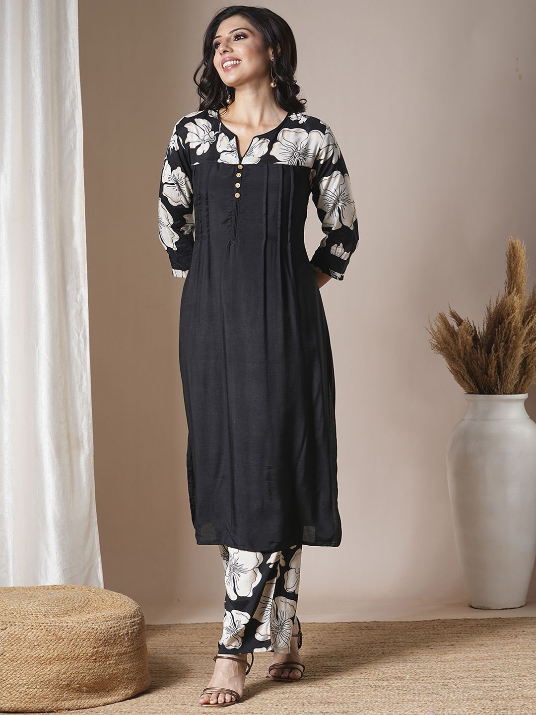 

FASHOR Black and White Notch Neck Floral Printed Tunic With Trousers