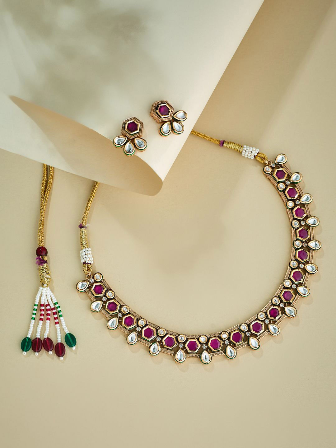 

Yinara Gold-Plated Necklace & Earrings
