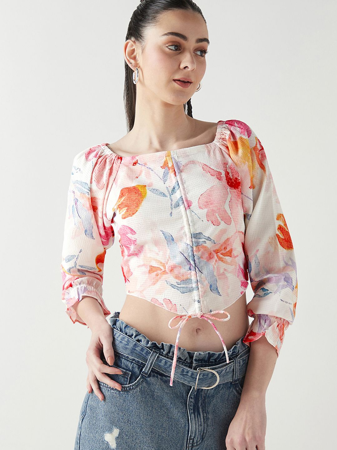 

Bewakoof Women Floral Printed Puff Sleeve Crop Top, White