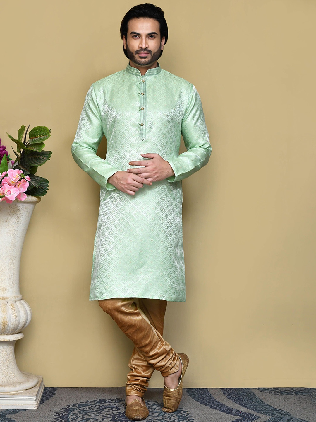 

RANAK Geometric Woven Design Mandarin Collar Long Sleeves Regular Straight Kurta, Green