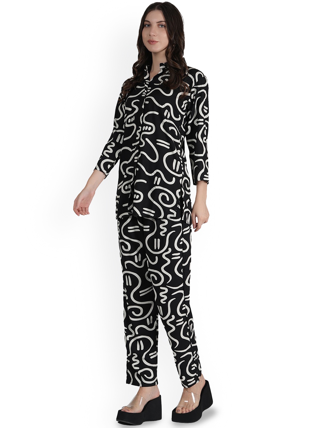 

Style Shoes Printed Top With Trouser Co-Ords, Black