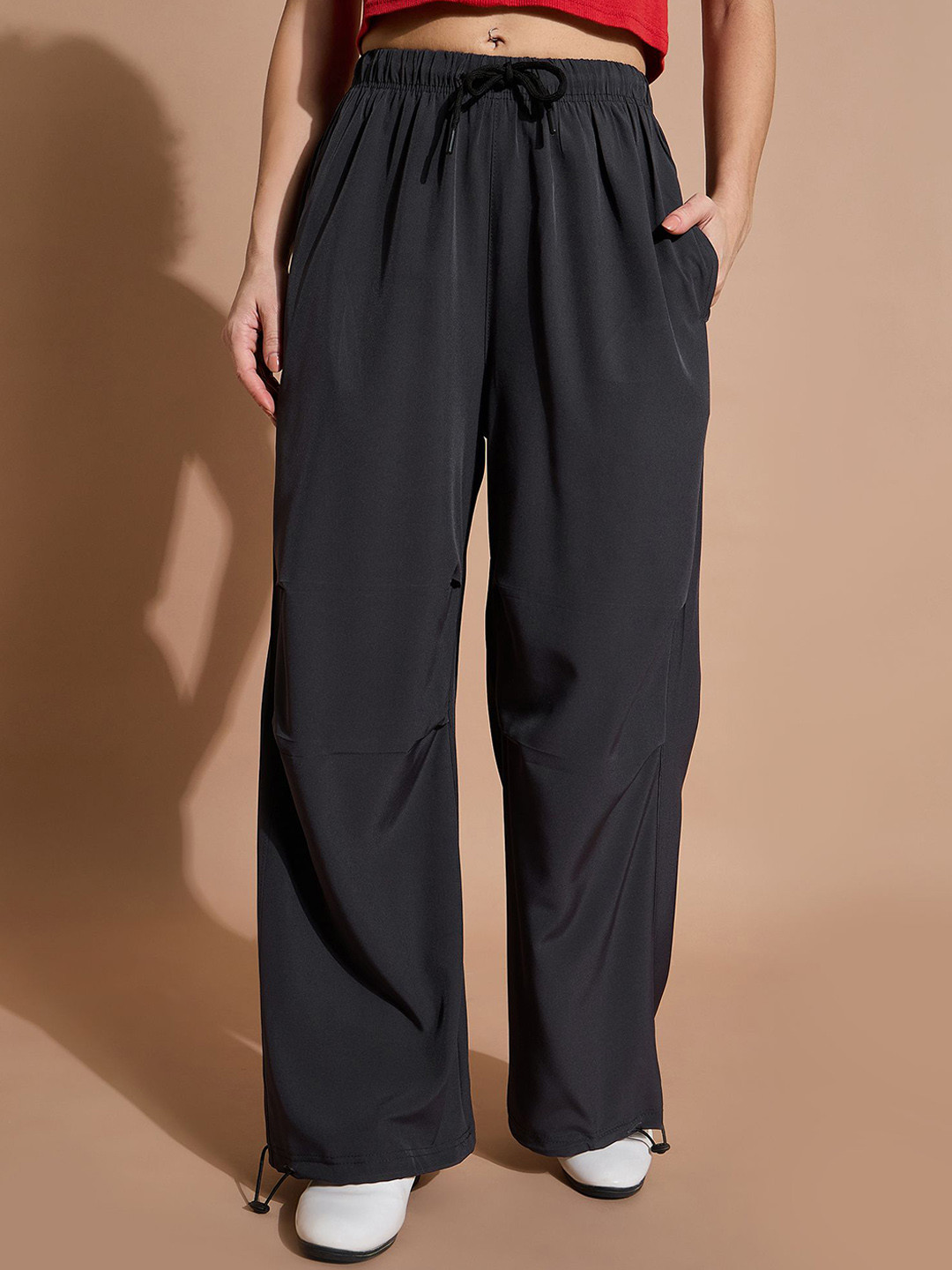 

The Roadster Lifestyle Co Women Loose Fit Super Light Parachute Trousers, Grey