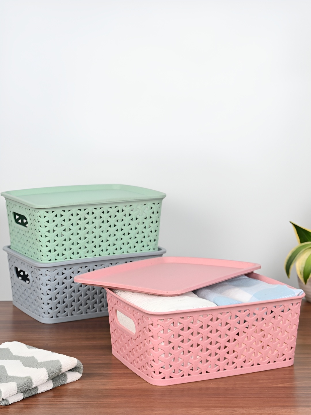 

eha Pink & Green 3 Pieces Water Resistant Baskets