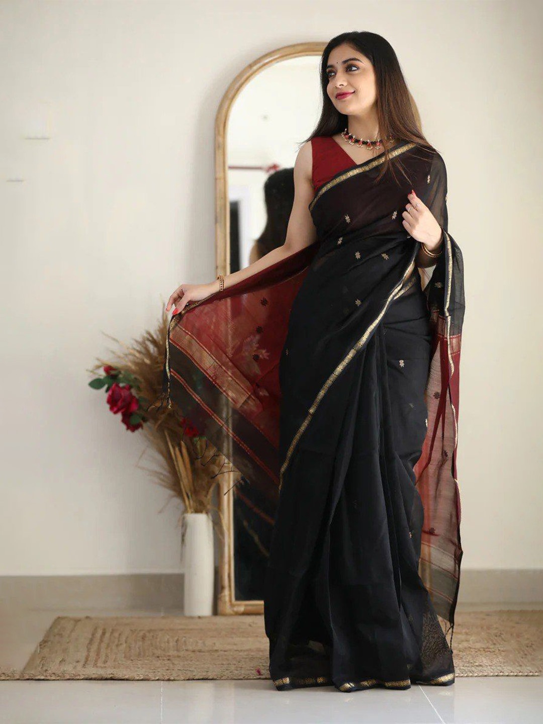 

Visit Wear Ethnic Motifs Zari Pure Silk Banarasi Saree, Black