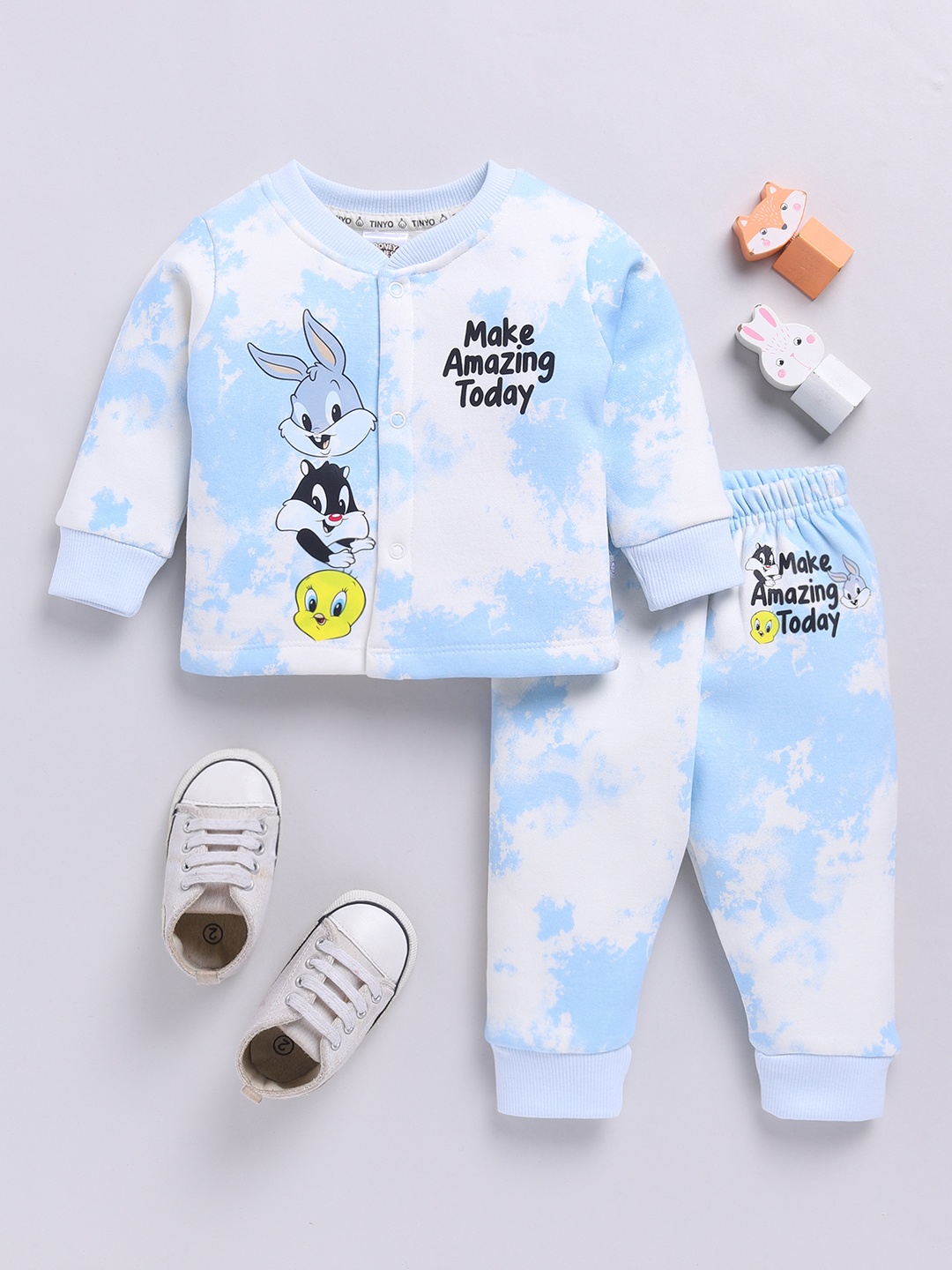 

YK X Tinyo Infant Boys Looney Tunes Printed Jhabla with Joggers, Blue