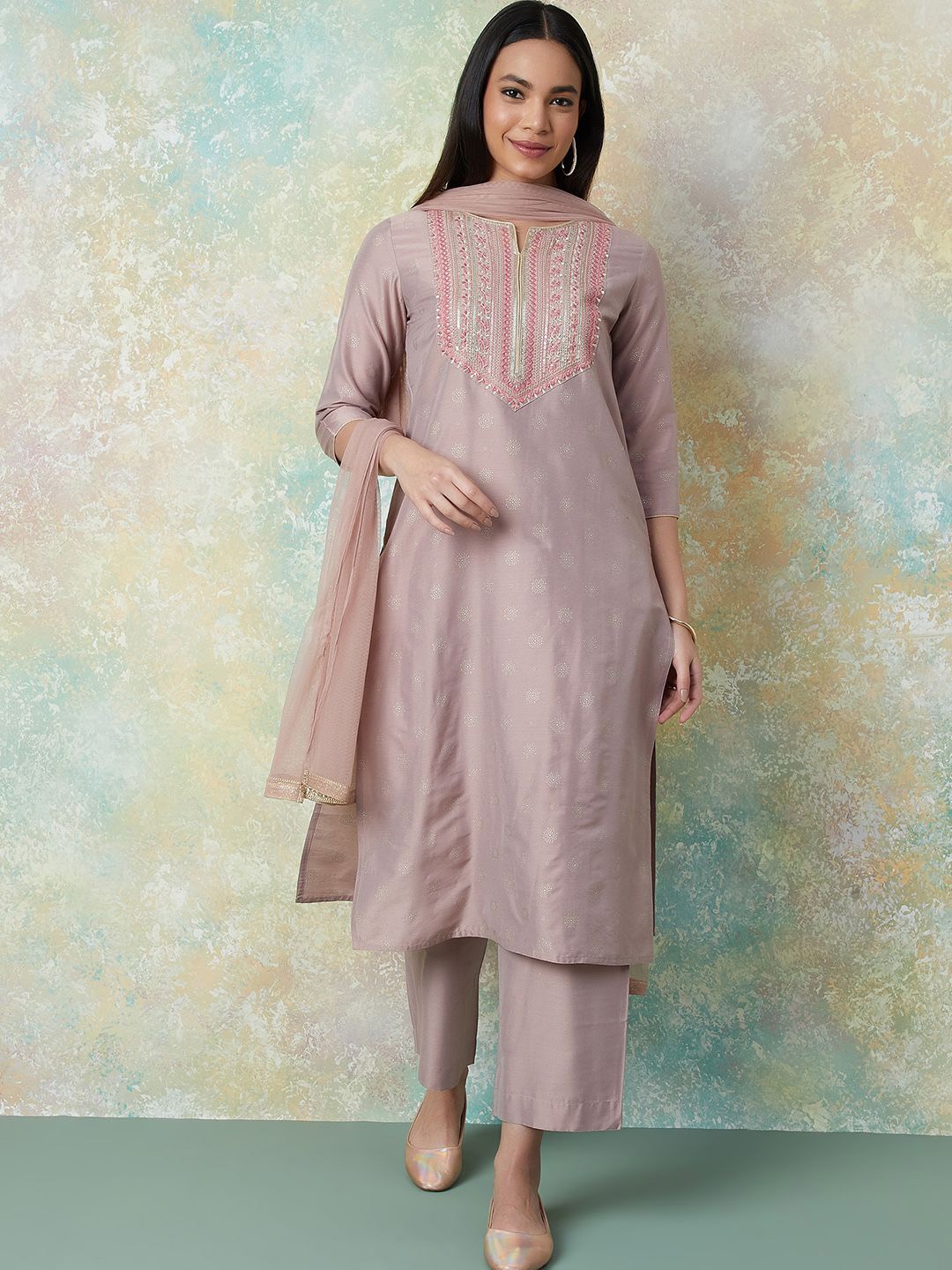 

Melange by Lifestyle Floral Embroidered Kurta With Pyjamas & Dupatta, Pink