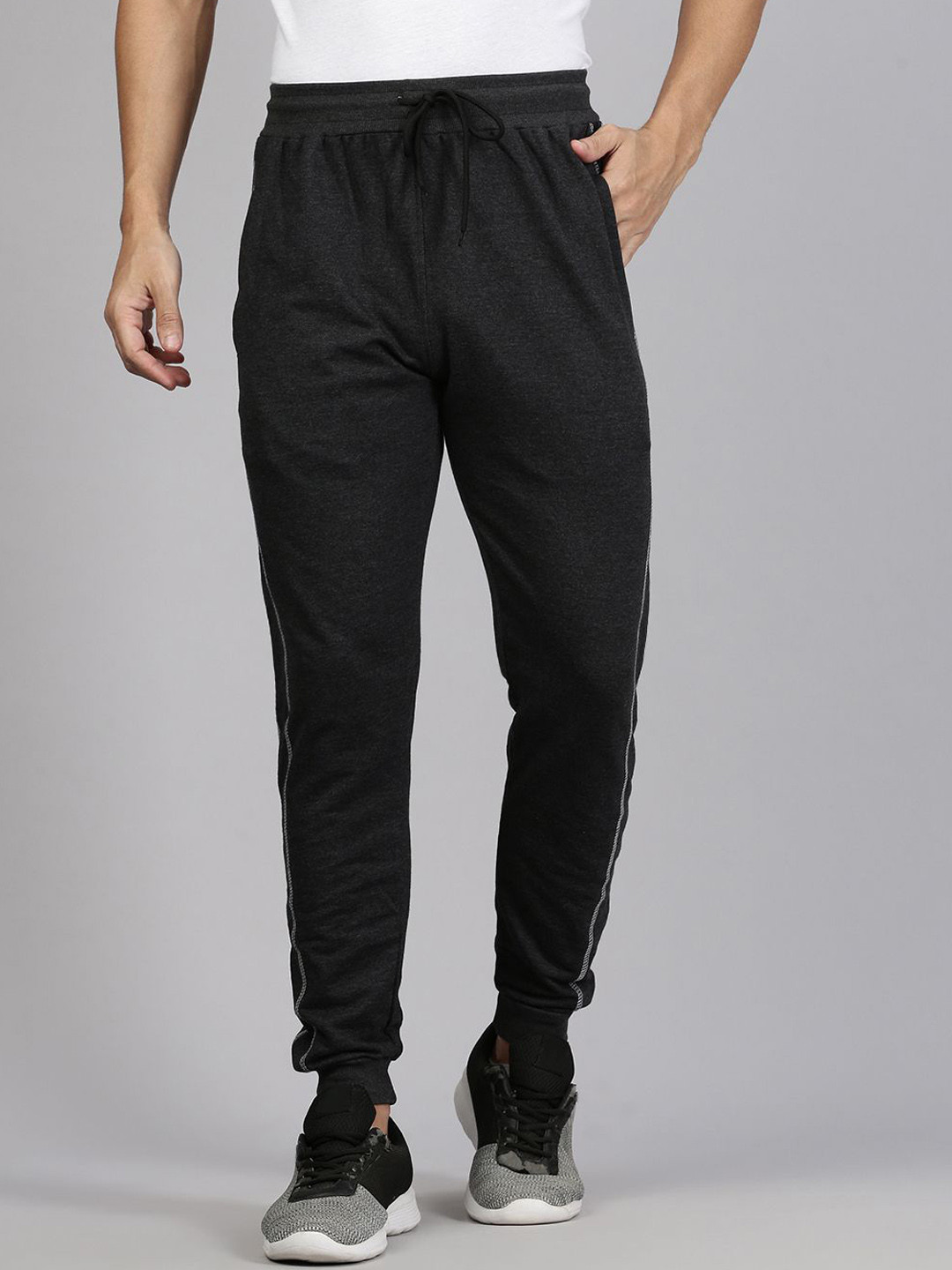 

MADSTO Men Cotton Mid-Rise Joggers, Charcoal