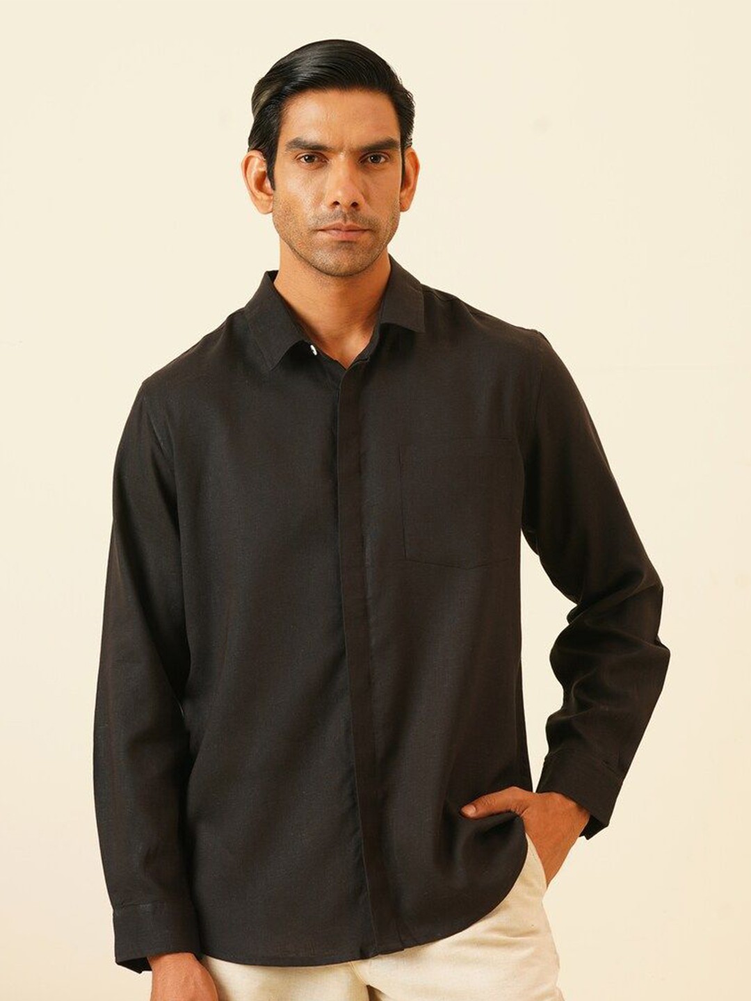 

JAYPORE Men Standard Solid Casual Pure Cotton Shirt, Black