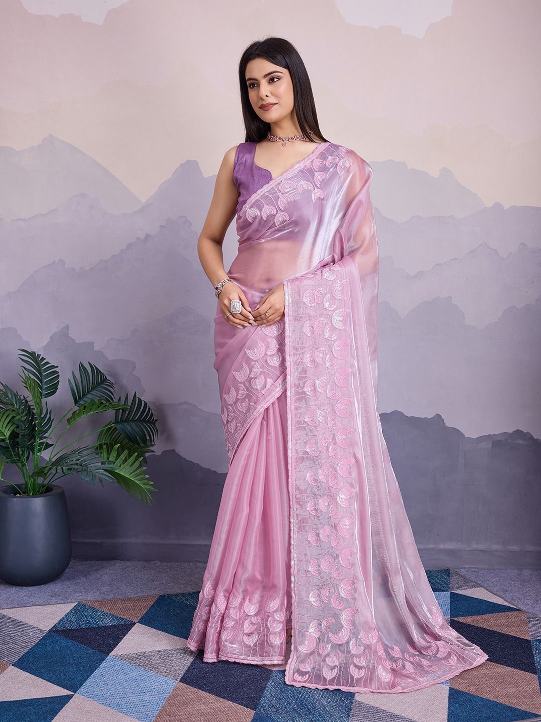 

VenderVilla Women Embroidered Sequinned Saree, Pink
