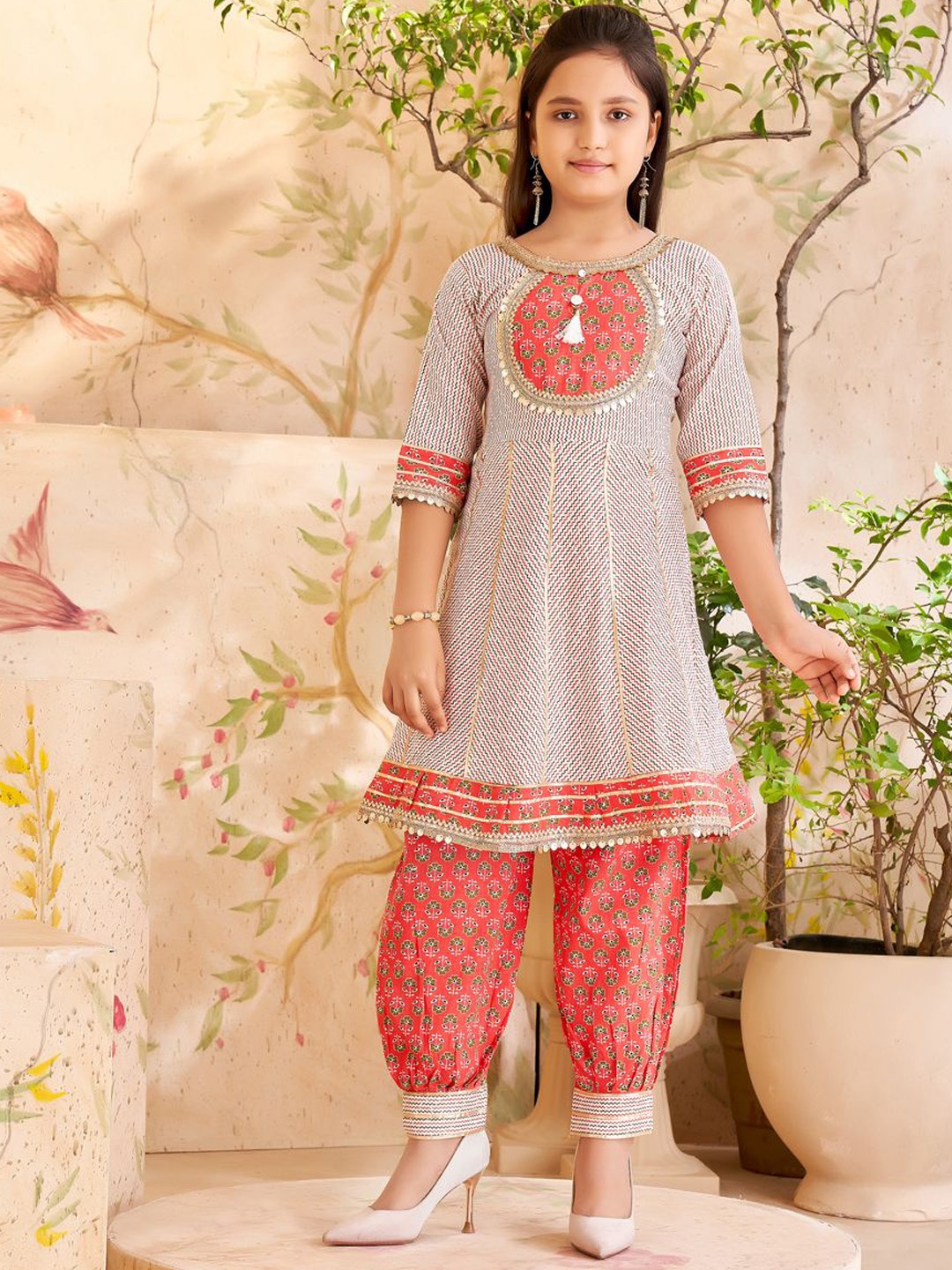 

Sangria Girls Geometric Printed Gotta Patti Pure Cotton A-Line Kurta With Patiala, Off white