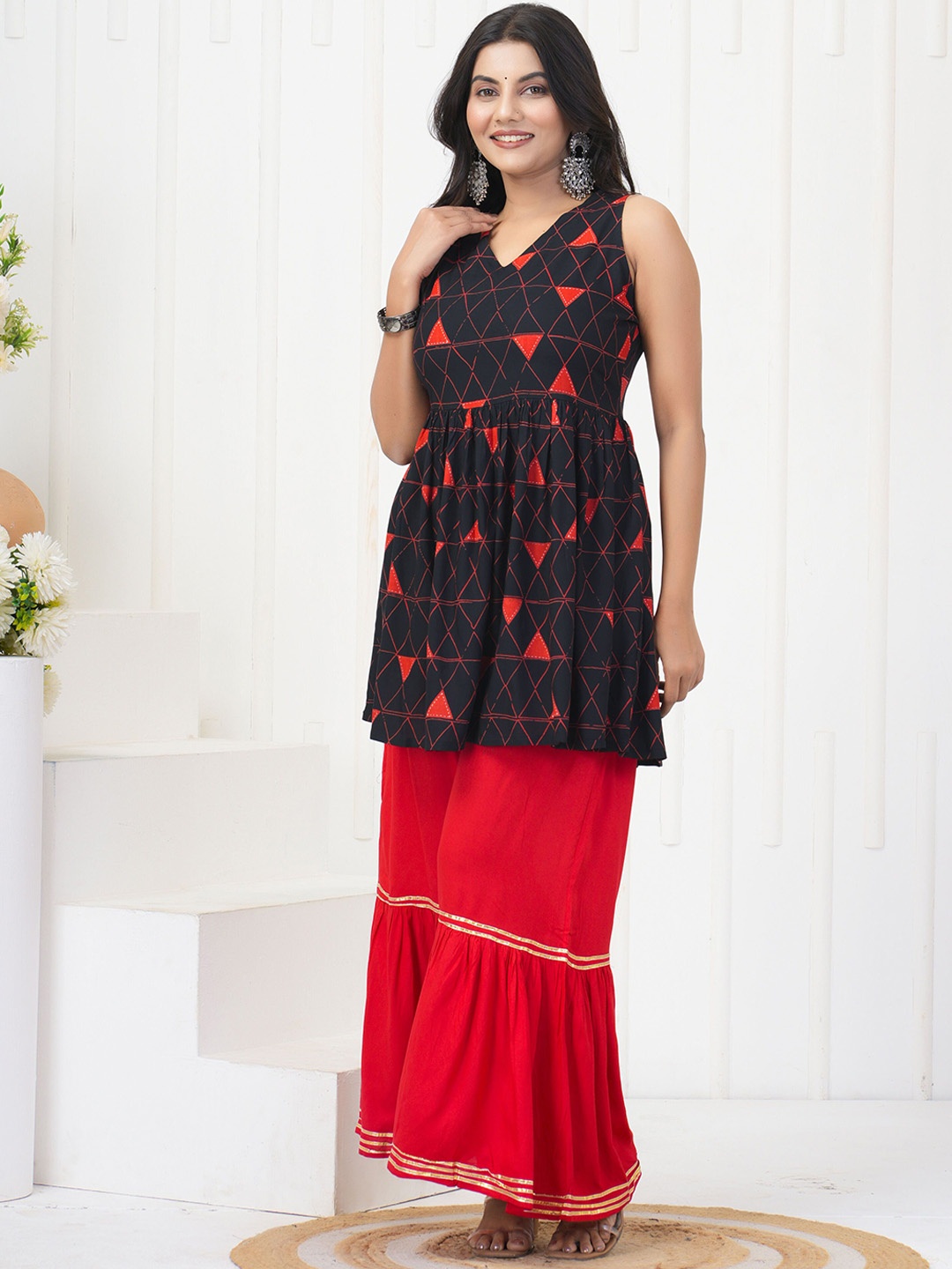 

Assamica Geometric Printed V-Neck A-Line Kurta And Sharara, Black