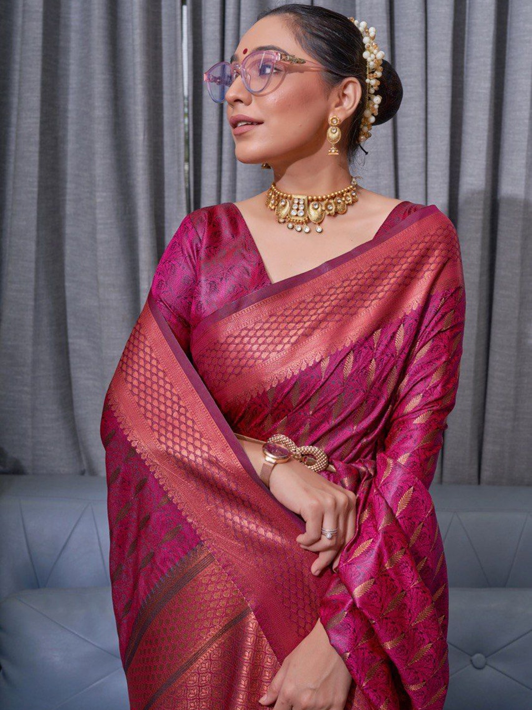 

Fashion Booms Woven Design Zari Pure Silk Banarasi Saree, Pink