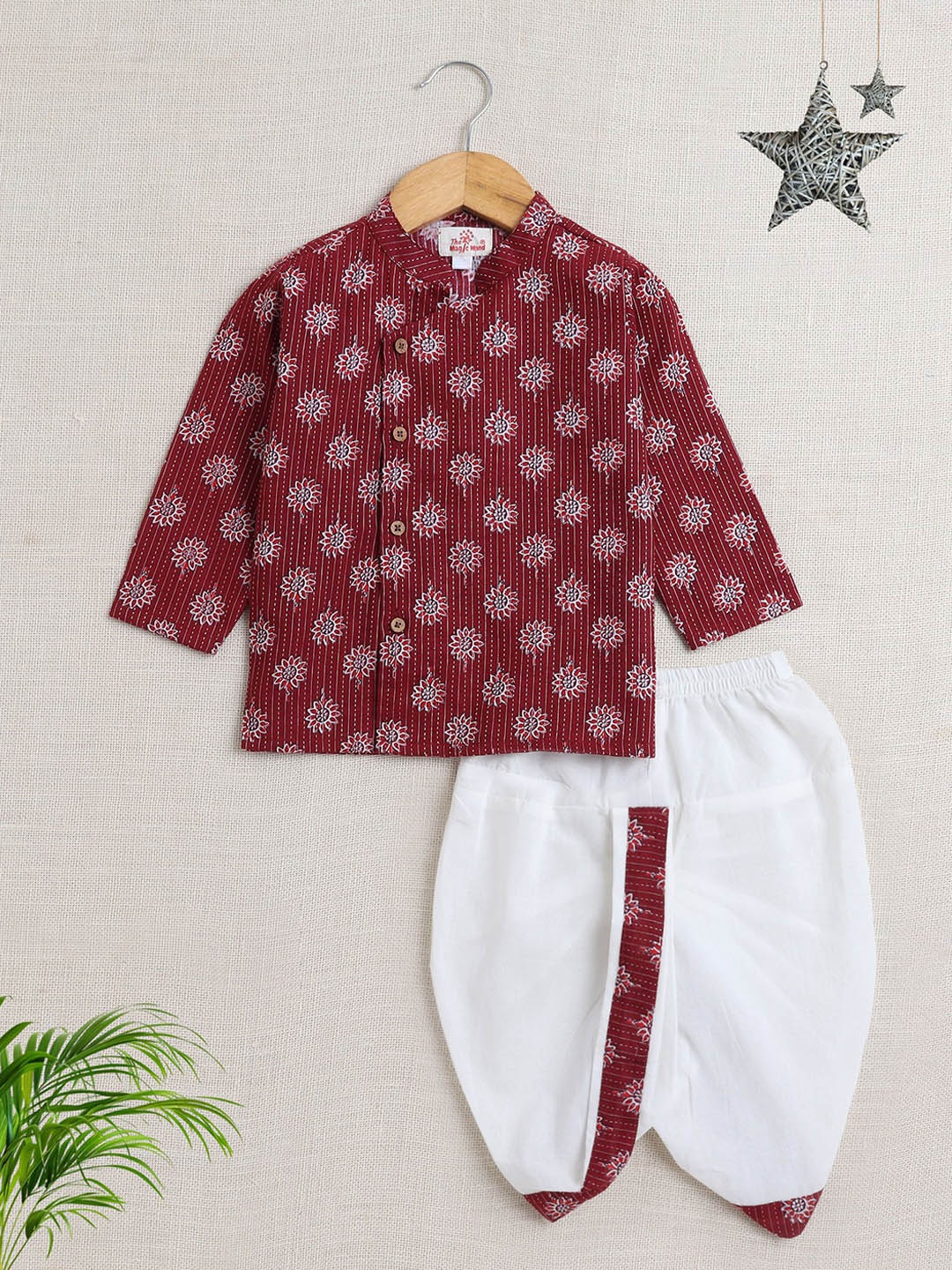 

The Magic Wand Boys Floral Printed Pure Cotton Straight Kurta with Dhoti Pants, Maroon