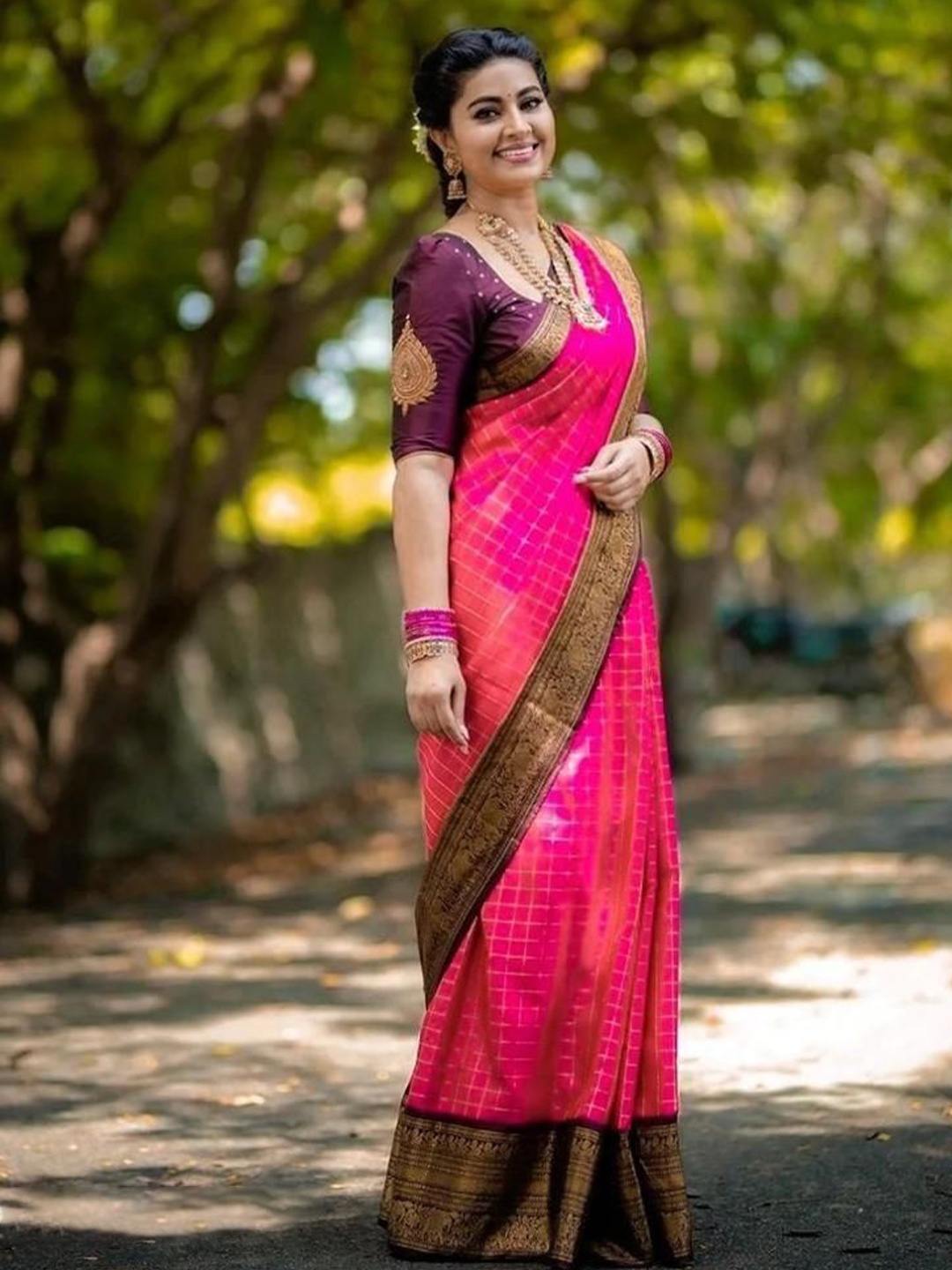 

Visit Wear Checked Woven Design Zari Pure Silk Banarasi Saree, Pink