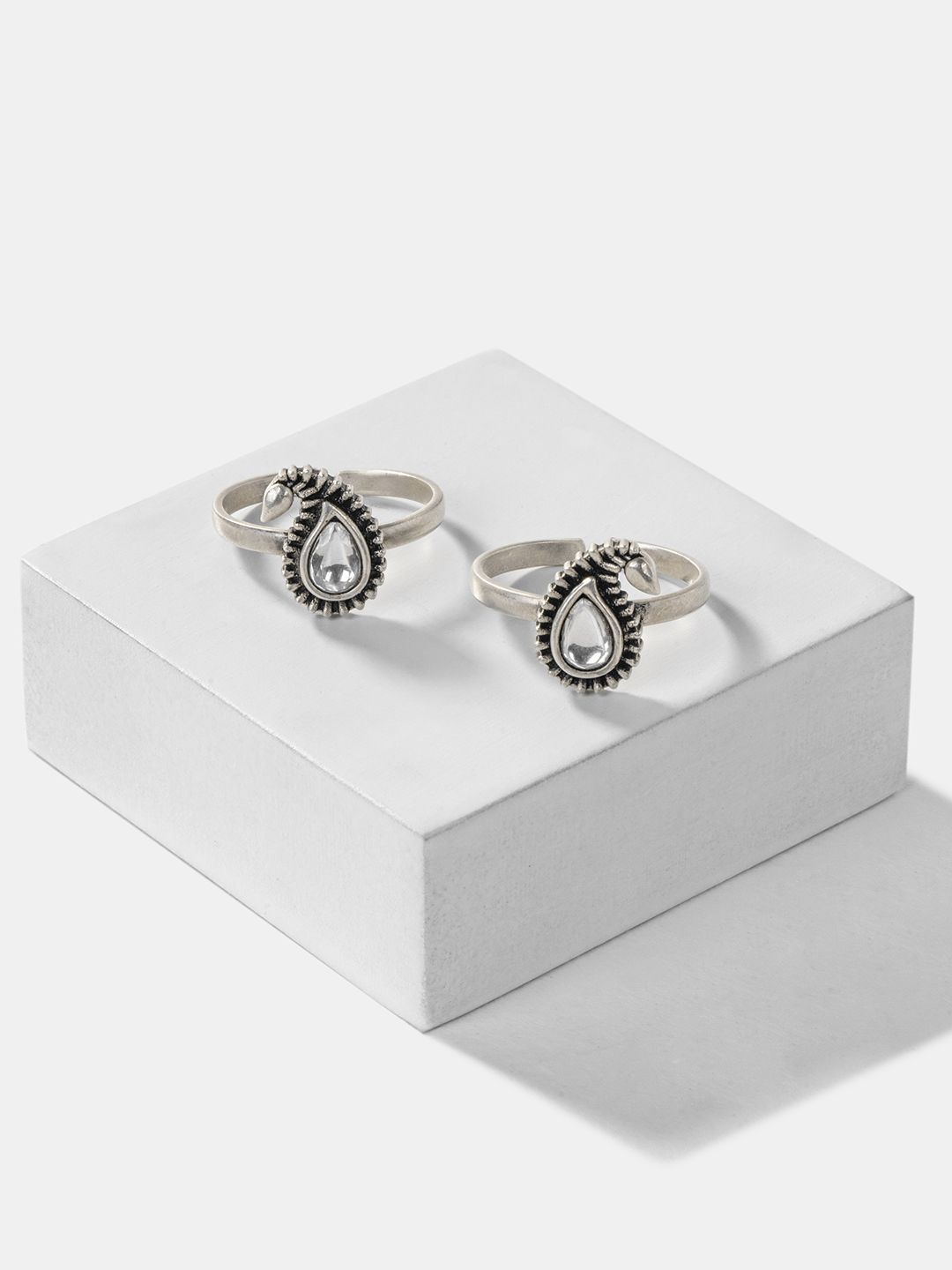 

SHAYA 925 Sterling Silver Oxidised Stone Studded Mauj Masti Toe Rings