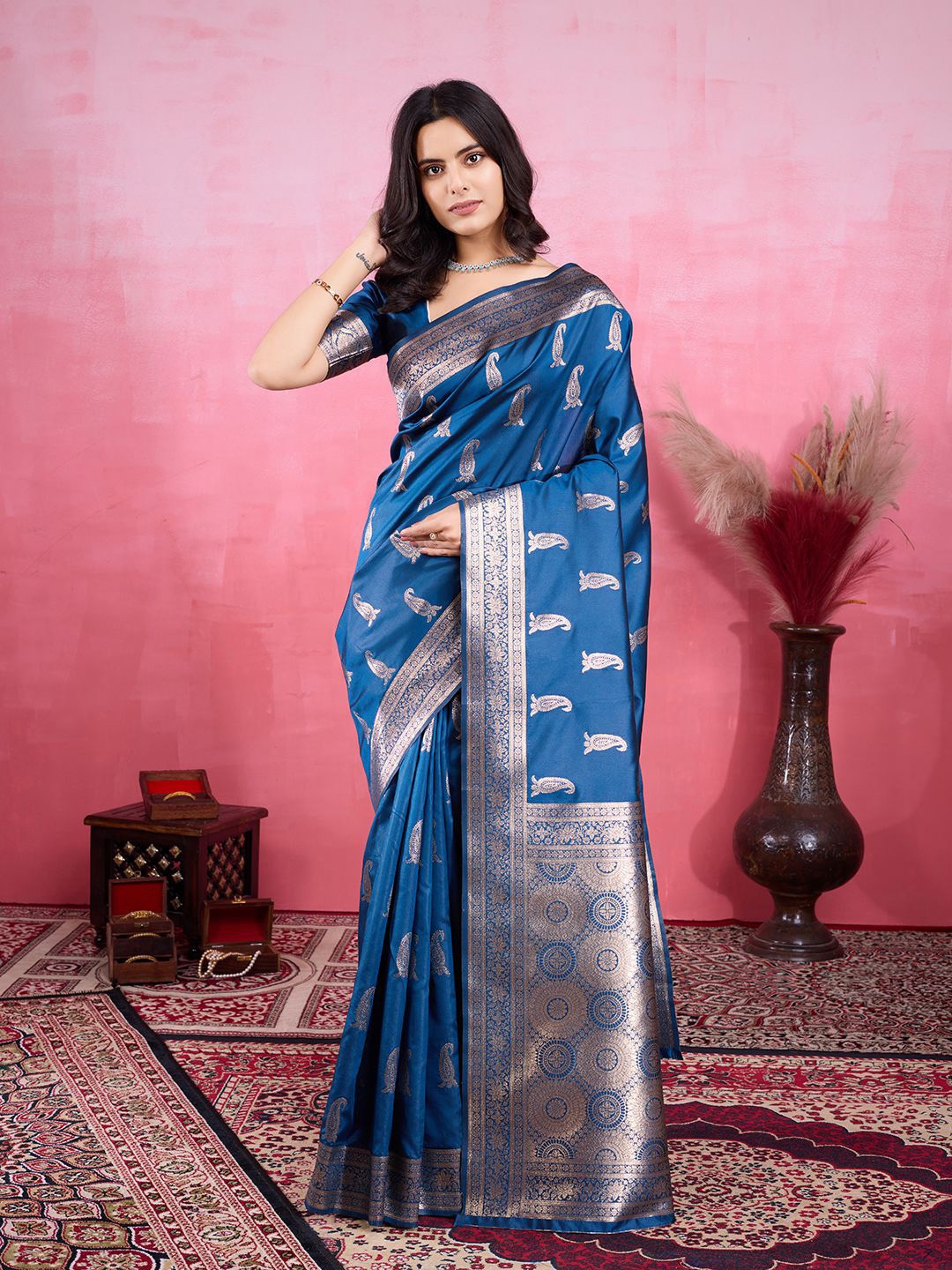 

KAYOMMI Ethnic Motifs Woven Design Zari Pure Silk Banarasi Saree, Blue