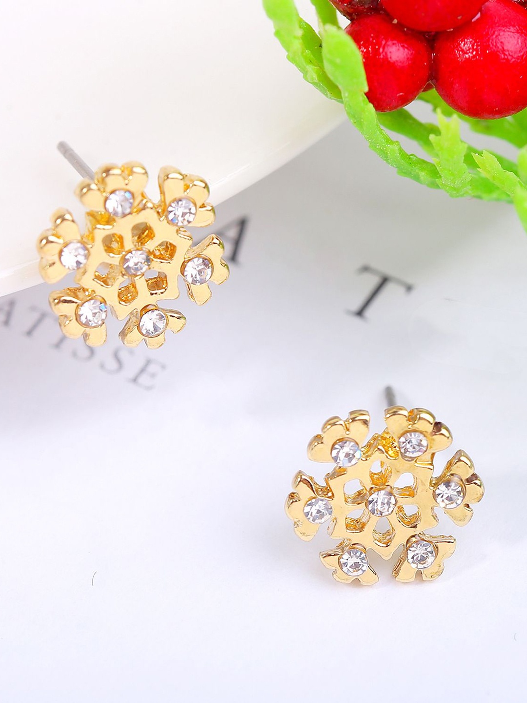 

StyleCast x Revolte Gold-Plated Contemporary Stone Studded Chunky Studs