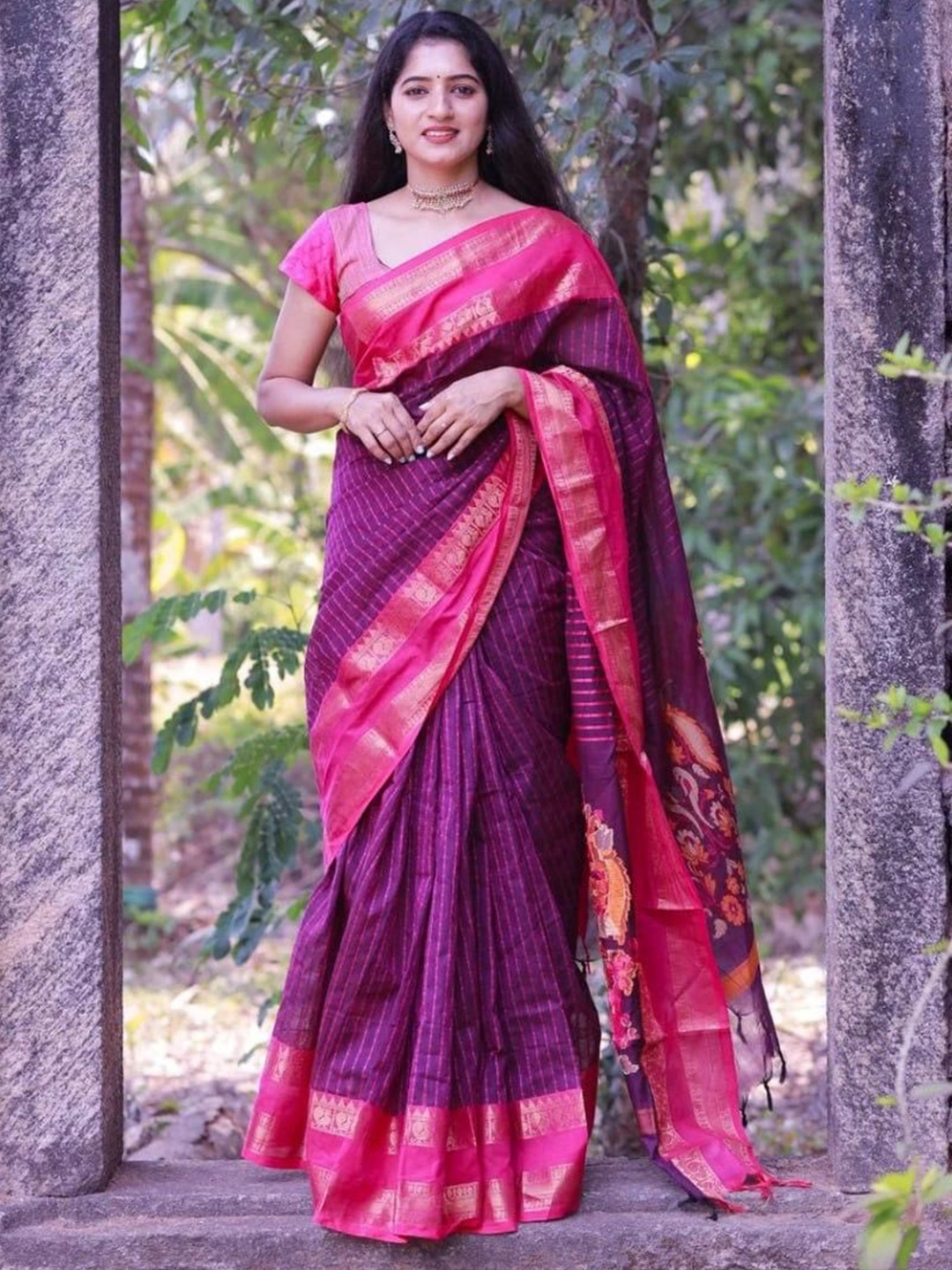 

Fashion Booms Woven Design Zari Pure Silk Banarasi Saree, Purple