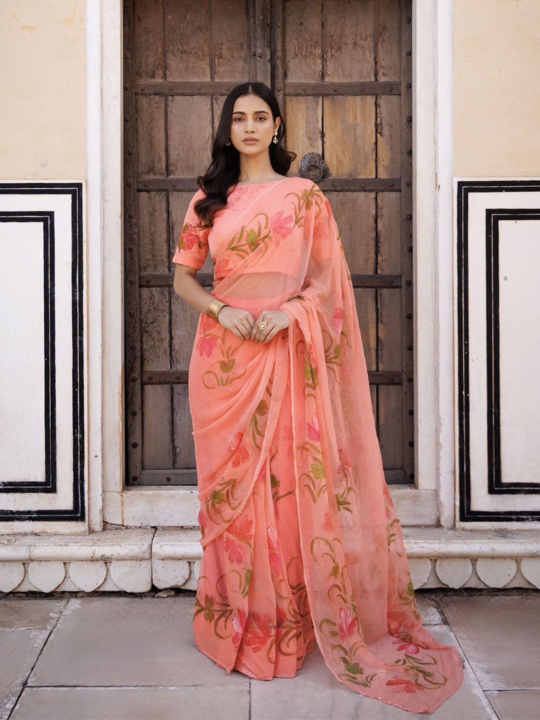 

Geroo Luxe Floral Mukaish Pure Chiffon Ready to Wear Saree, Peach