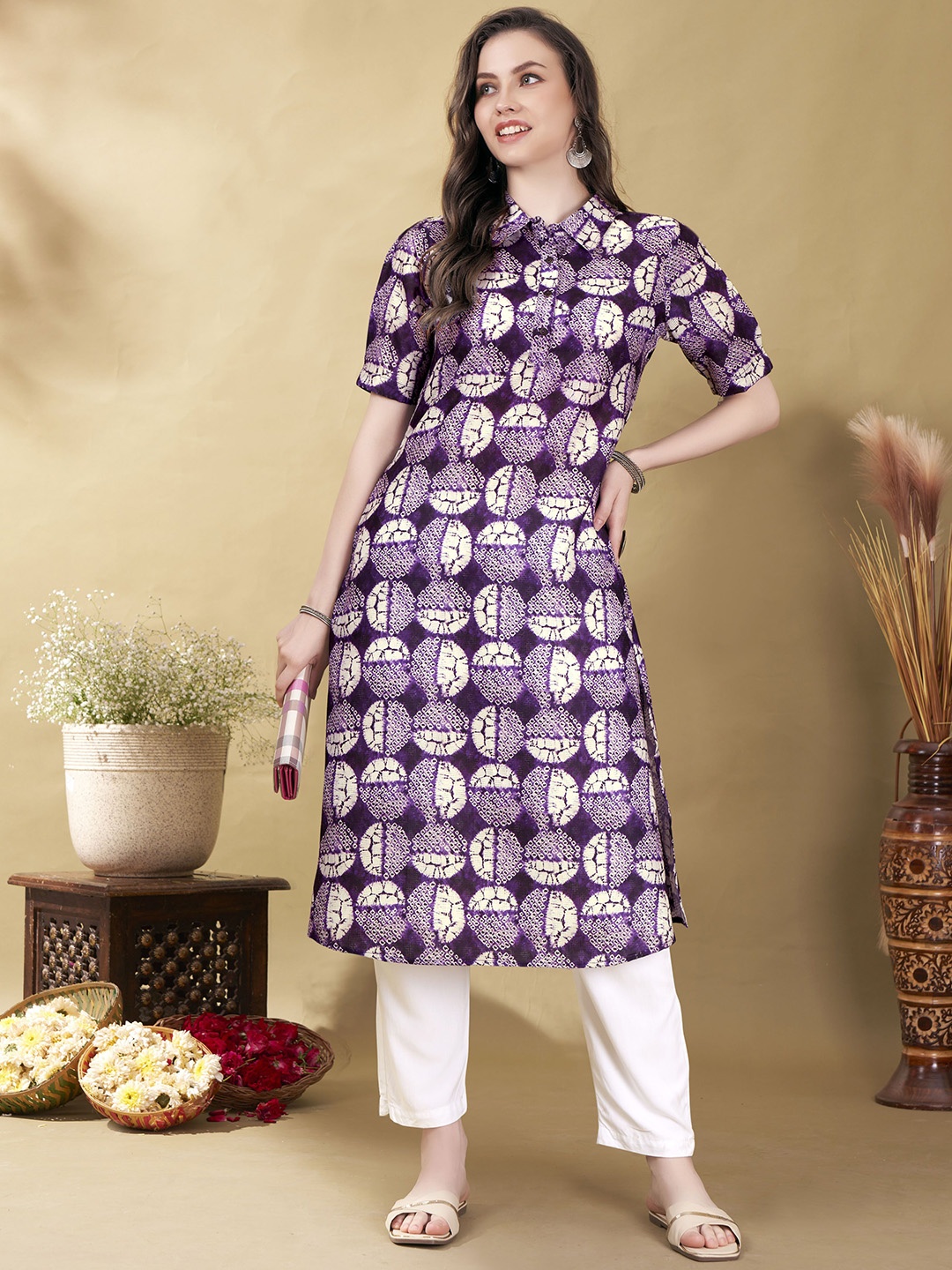 

Anouk Violet Abstract Printed Shirt Collar Straight Kurta