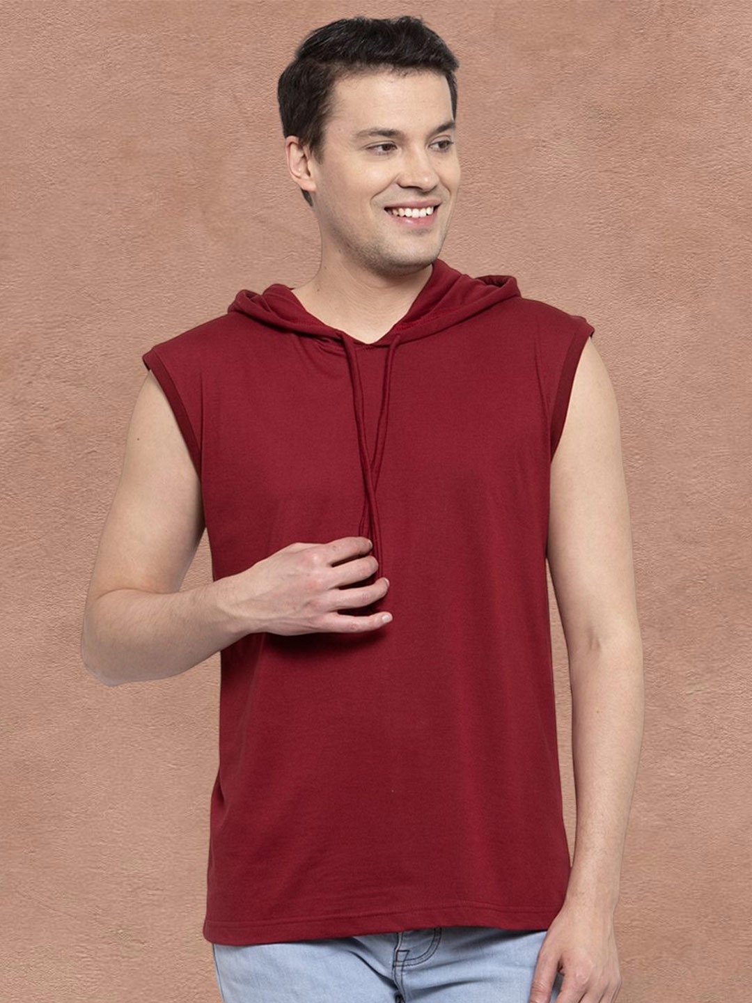 

Friskers Men Maroon Cotton Solid Hoodie T-shirt