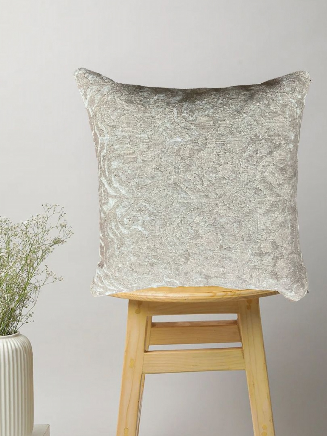 

SAJAVAT Silver-Toned Printed Cotton Square Cushion Cover