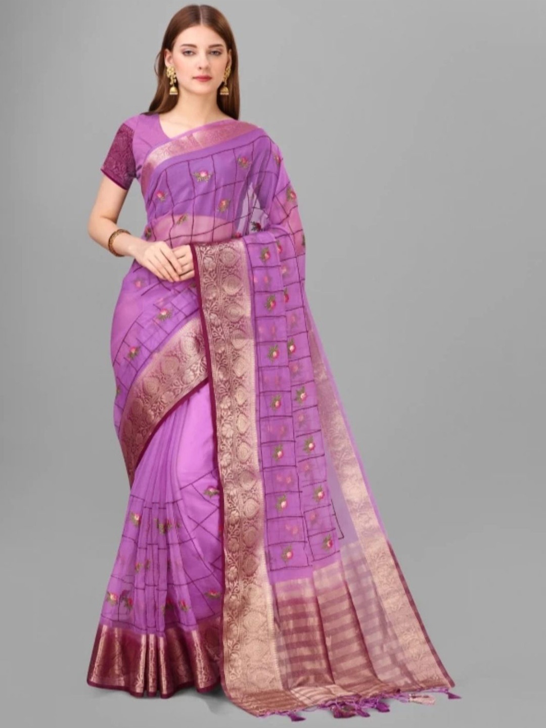 

DIVASTRI Floral Embroidered Organza Banarasi Saree, Lavender