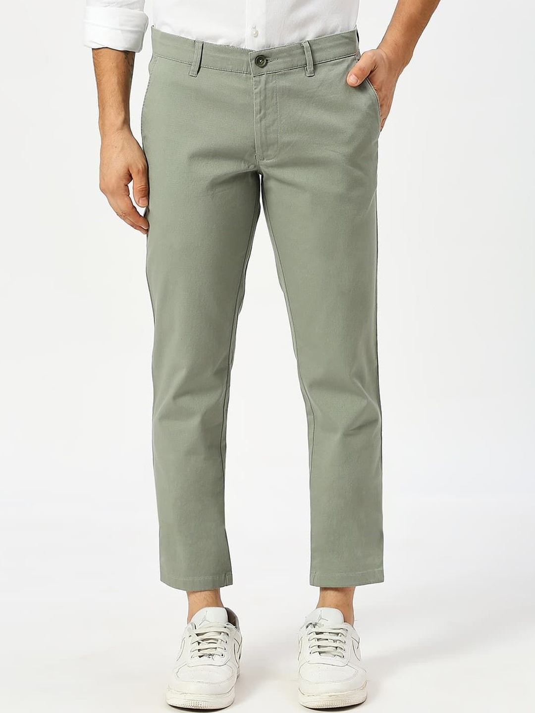 

Basics Men Tapered Fit Trousers, Green